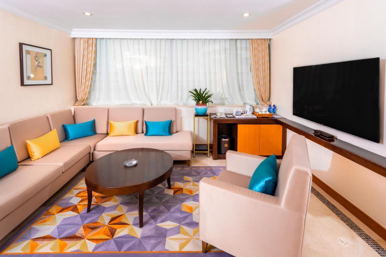China Mayors Plaza - Free Shuttle Between And Exhibition Center & Exhibitor Registration Counter During Fair Hotel