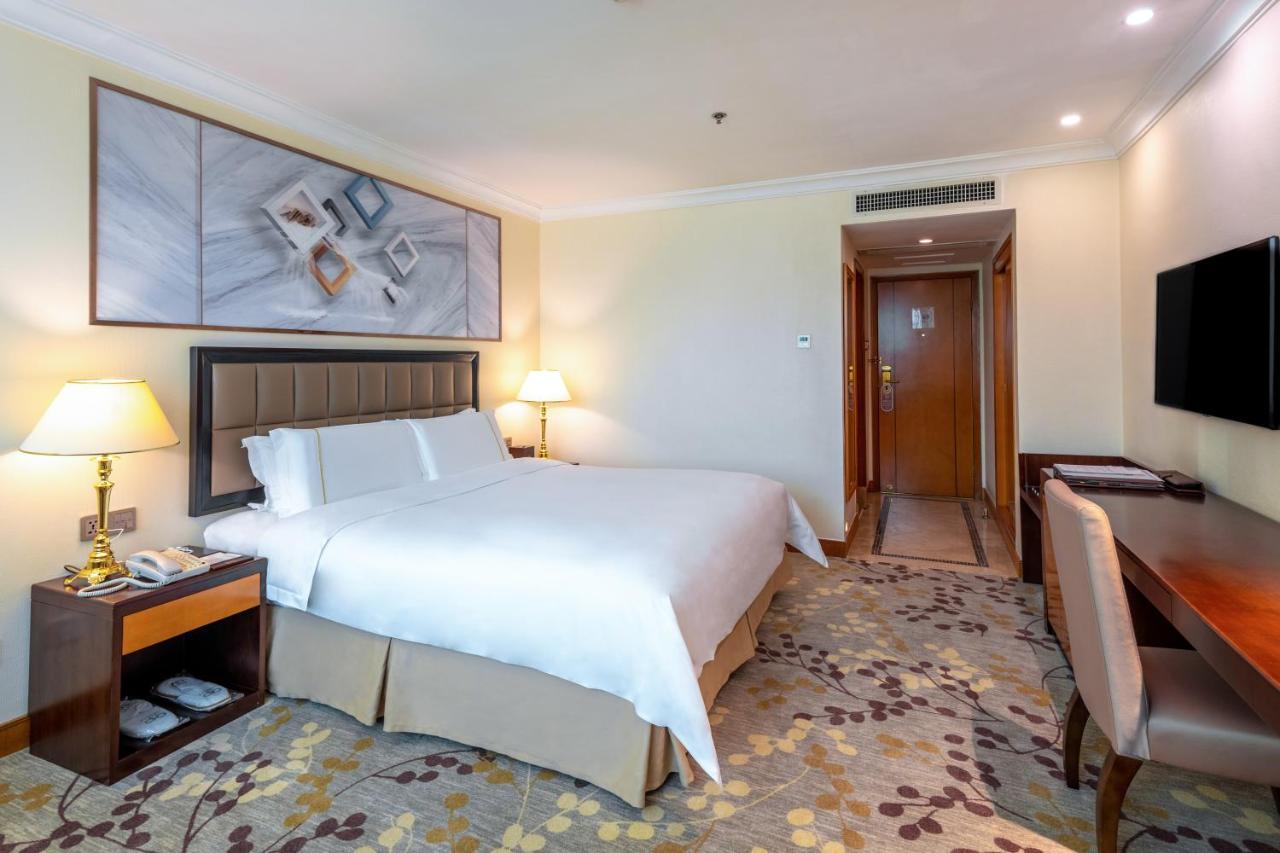 China Mayors Plaza - Free Shuttle Between And Exhibition Center & Exhibitor Registration Counter During Fair Hotel 4*