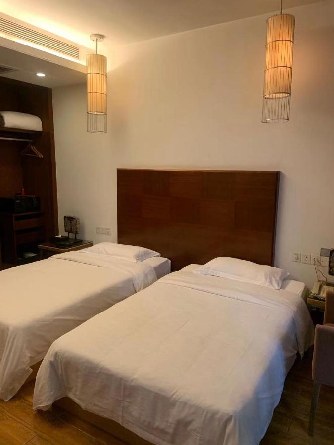 Aparthotel Fangyuan - - Free Shuttle Bus To Fair Complex During 14th Apr To 4th 3*