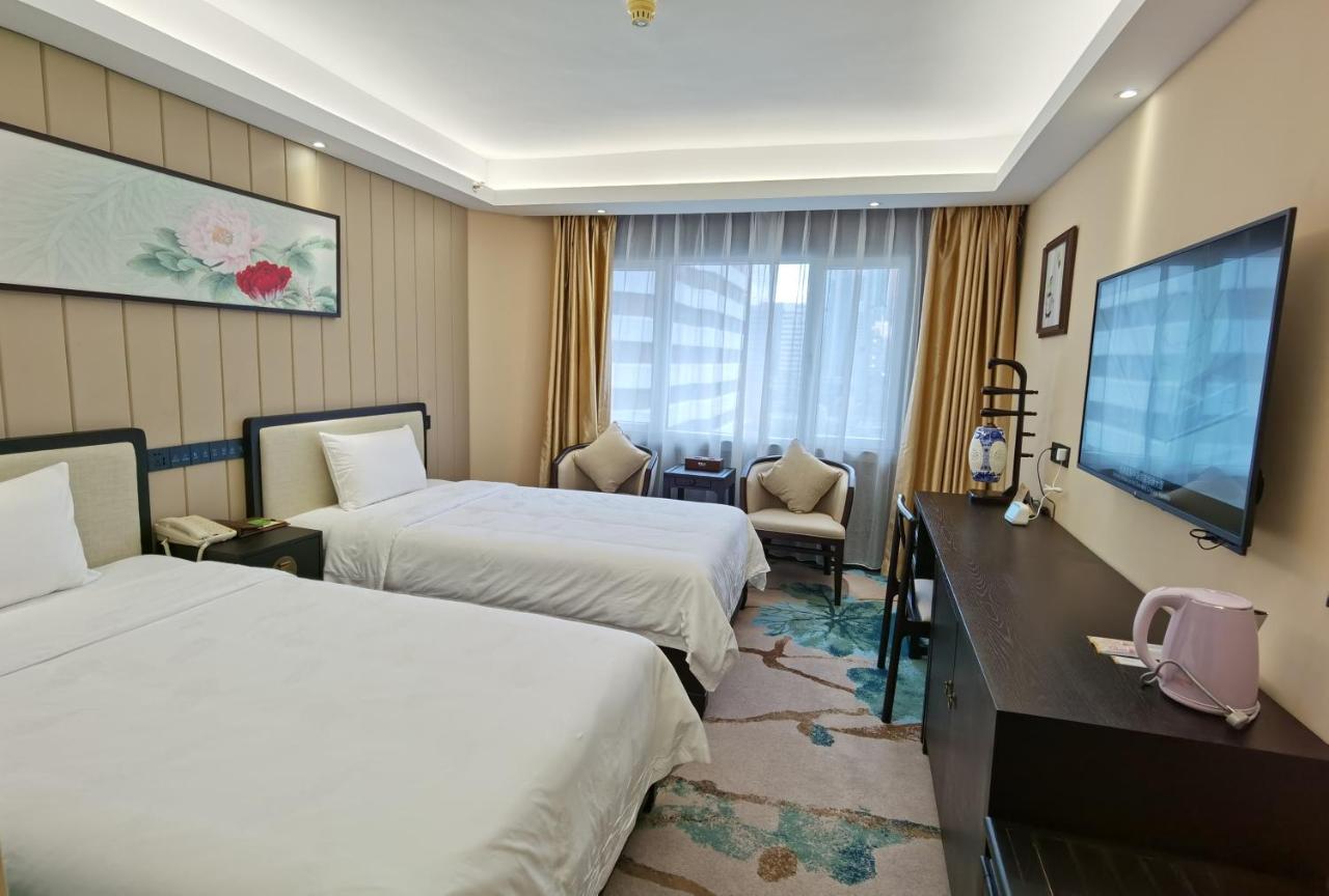 Guangdong Hotel-free Shuttle & Registration Counter Service During Fair 4* Guangzhou