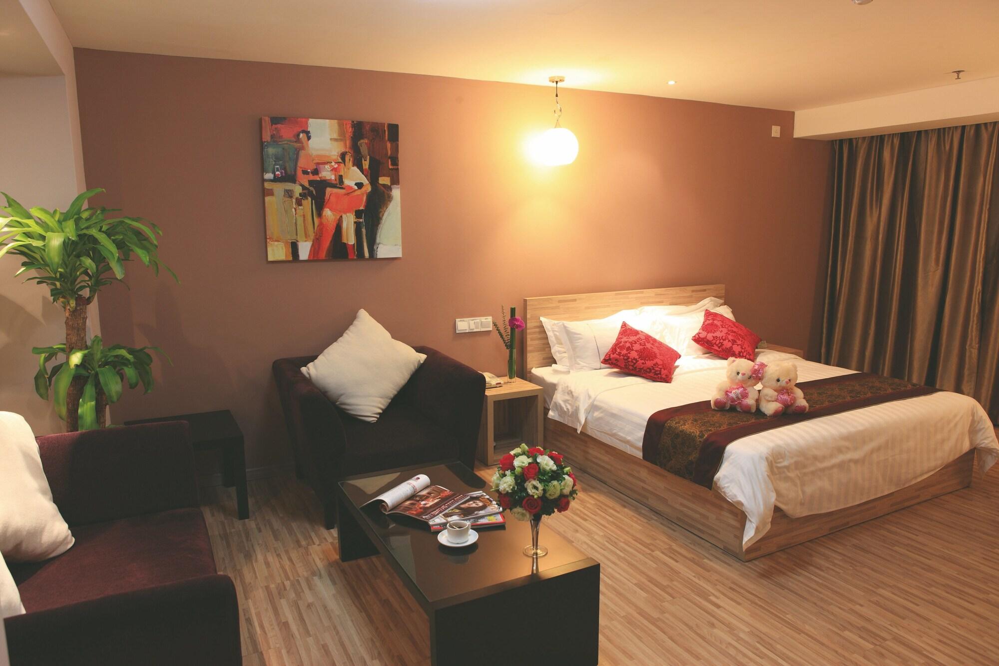 Guangdong Baiyun Hotel 3*