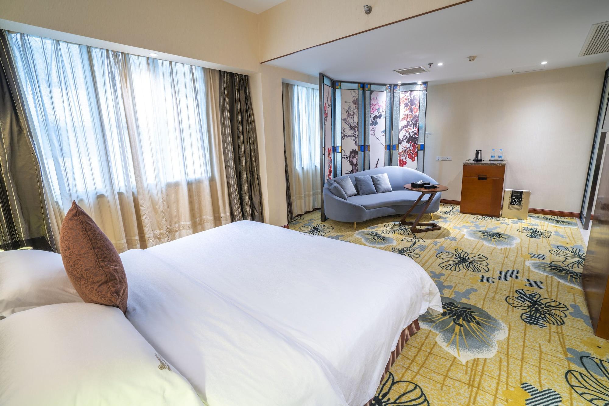Sino Hotel 3*