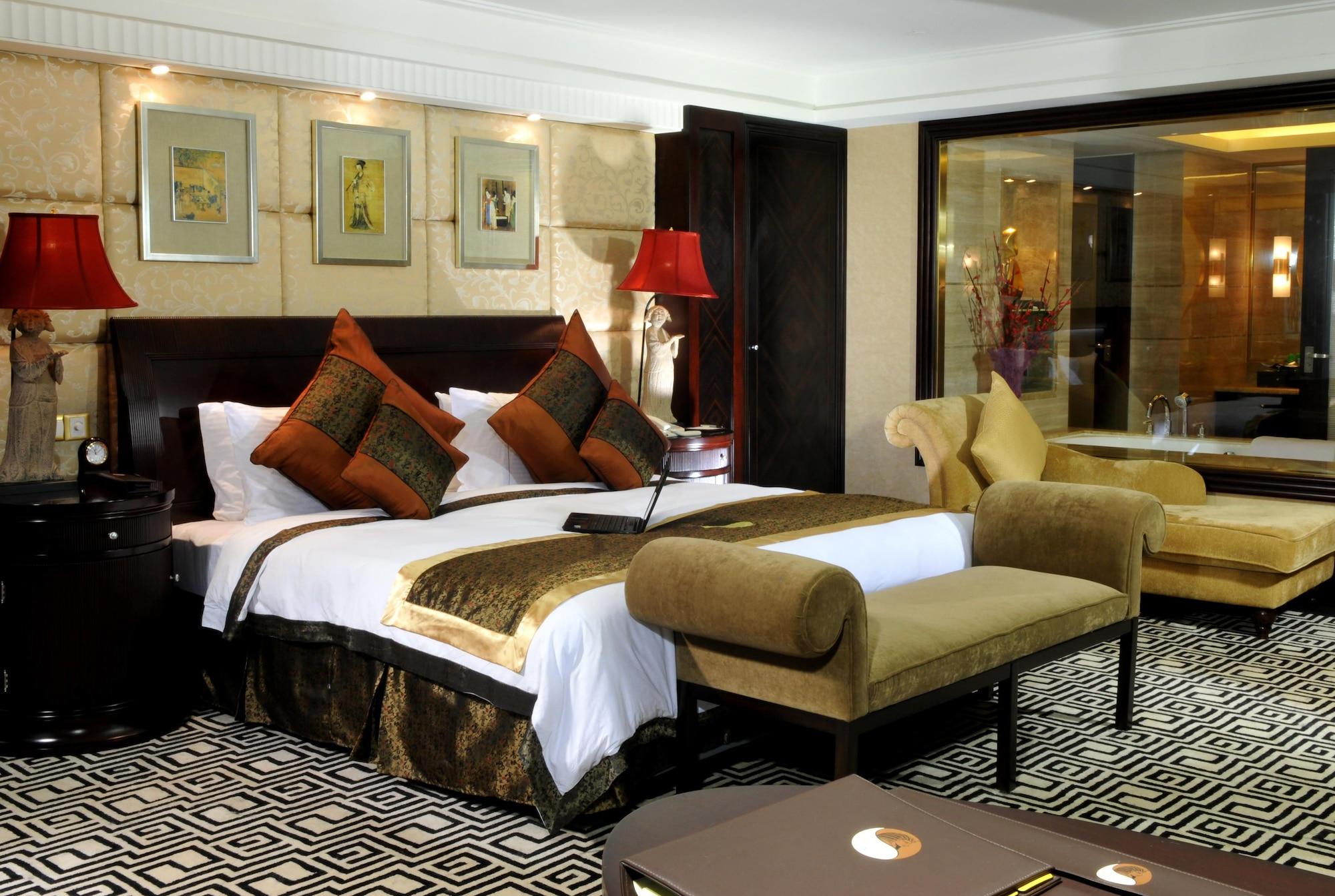 Royal Mediterranean 5*