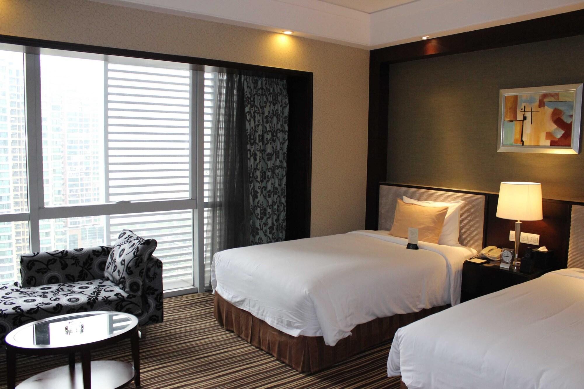 Leeden Hotel 4*
