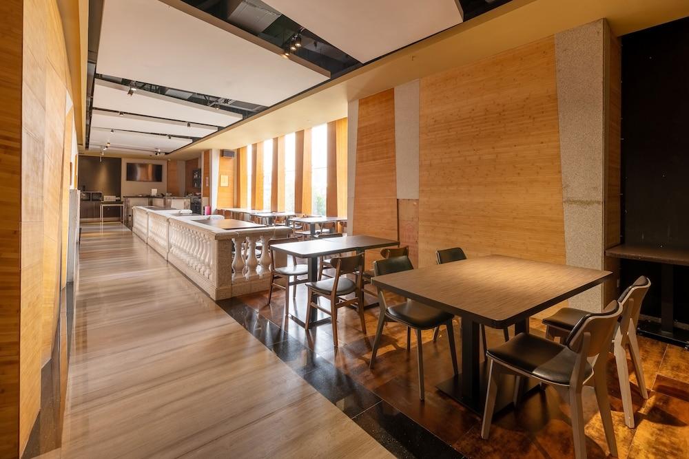 Timmy Hotel 4*