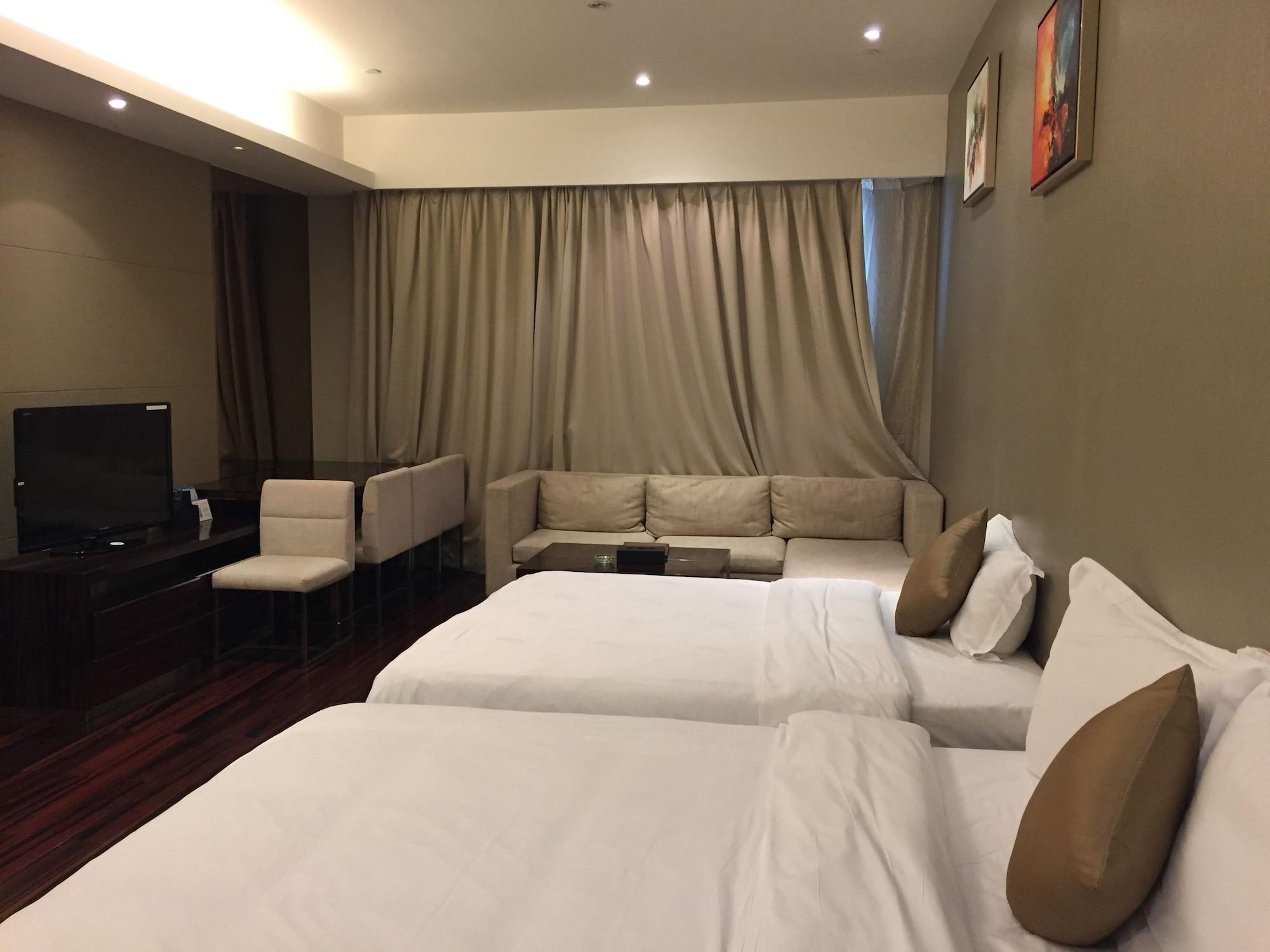 Estay Residence-poly World Trade Center *
