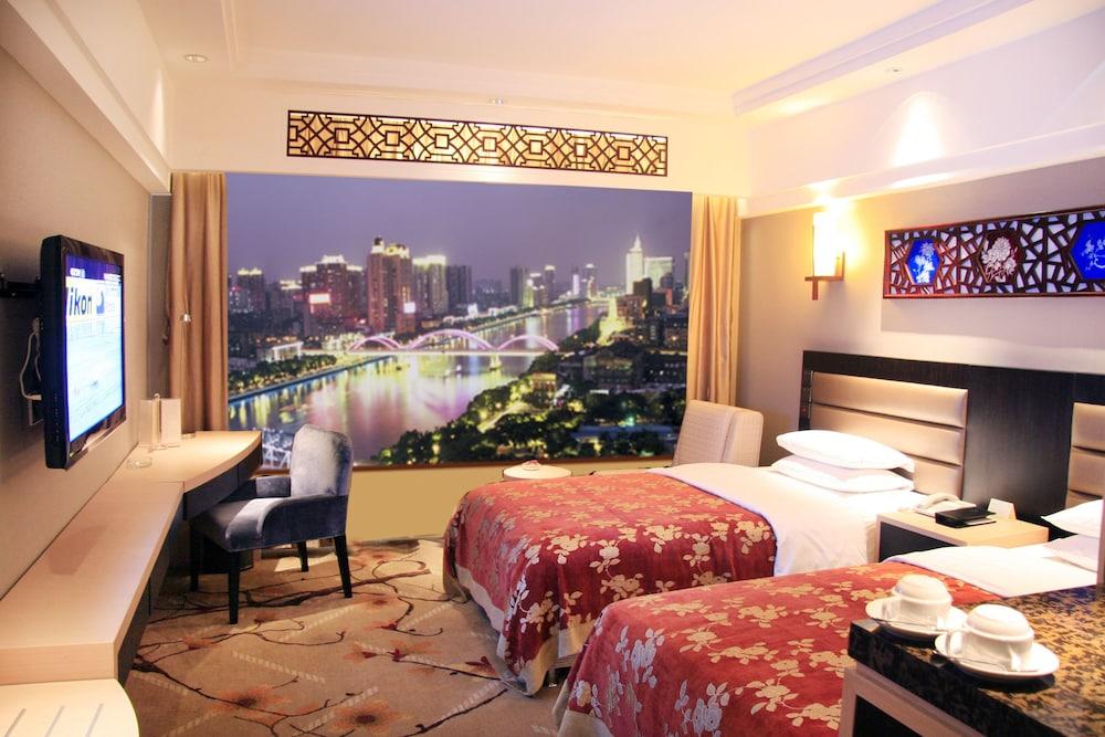 Landmark 4*