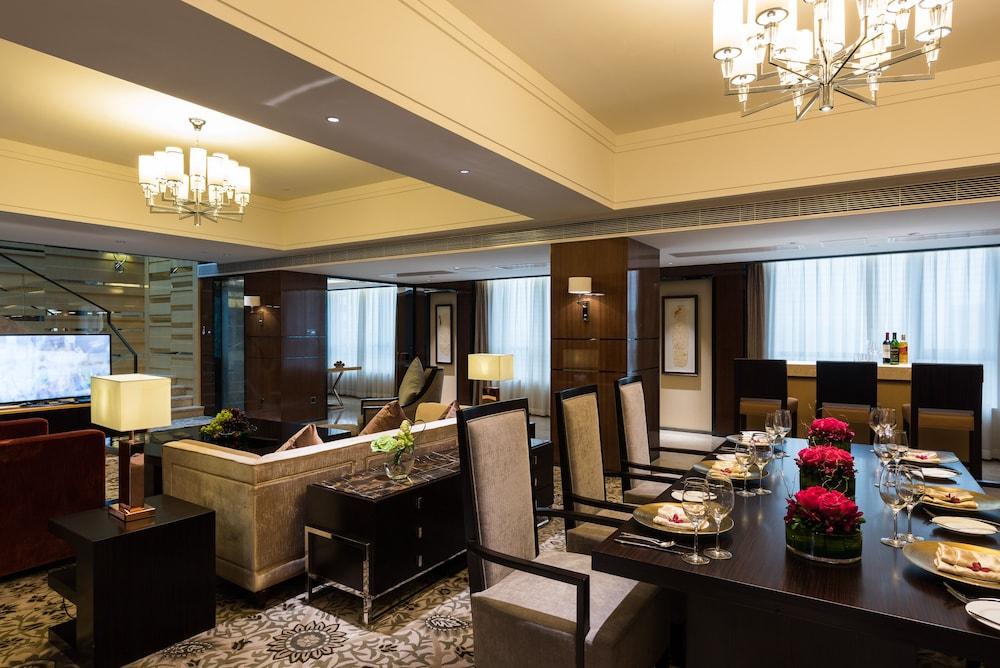 Nikko Hotel 5*