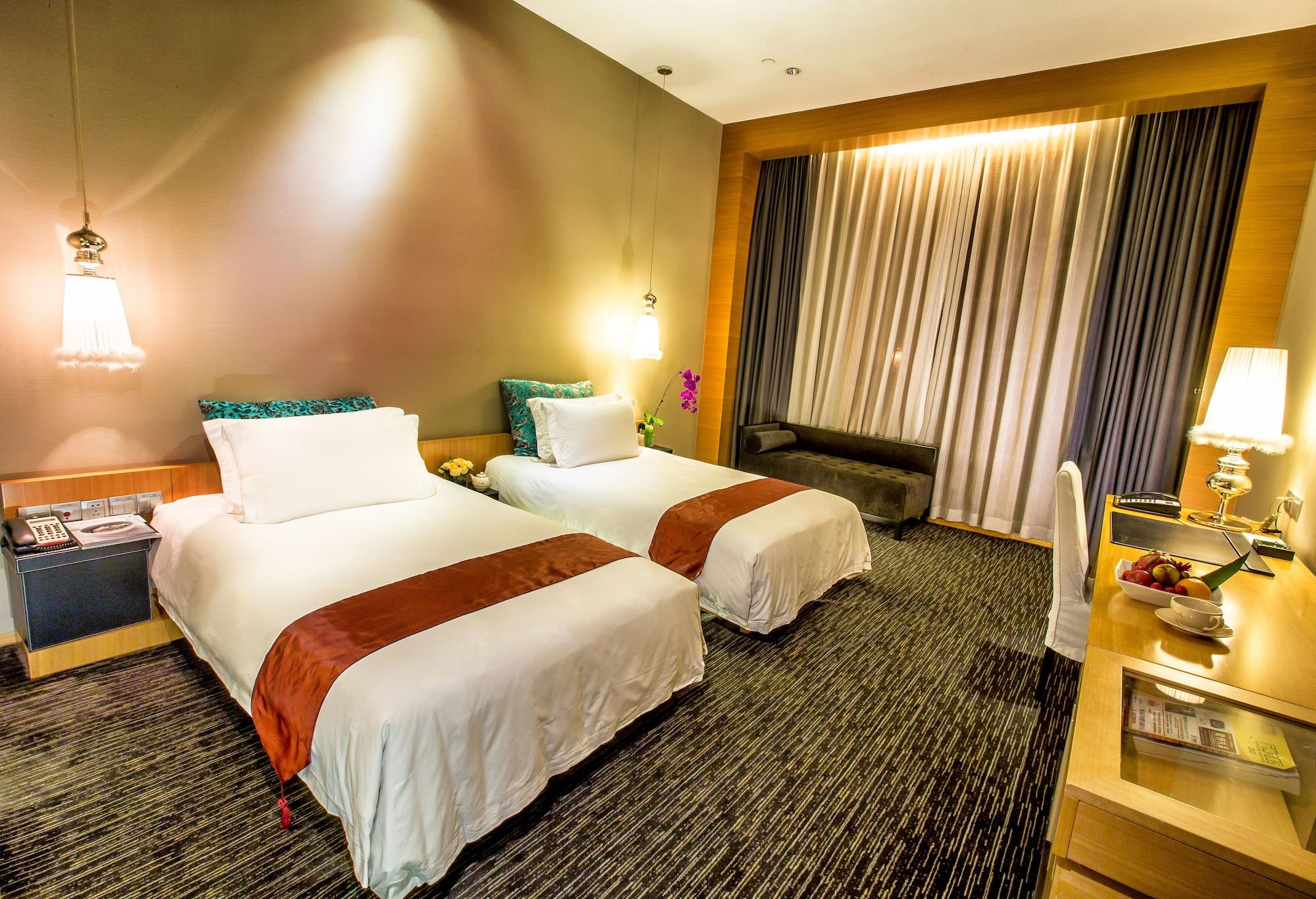 Carat Hotel