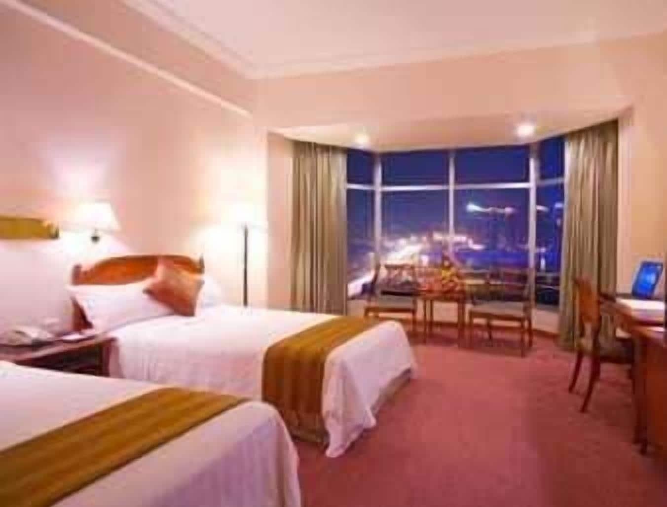 Ramada By Wyndham Pearl Guangzhou-canton Fair Free Shuttle Bus 4* Guangzhou