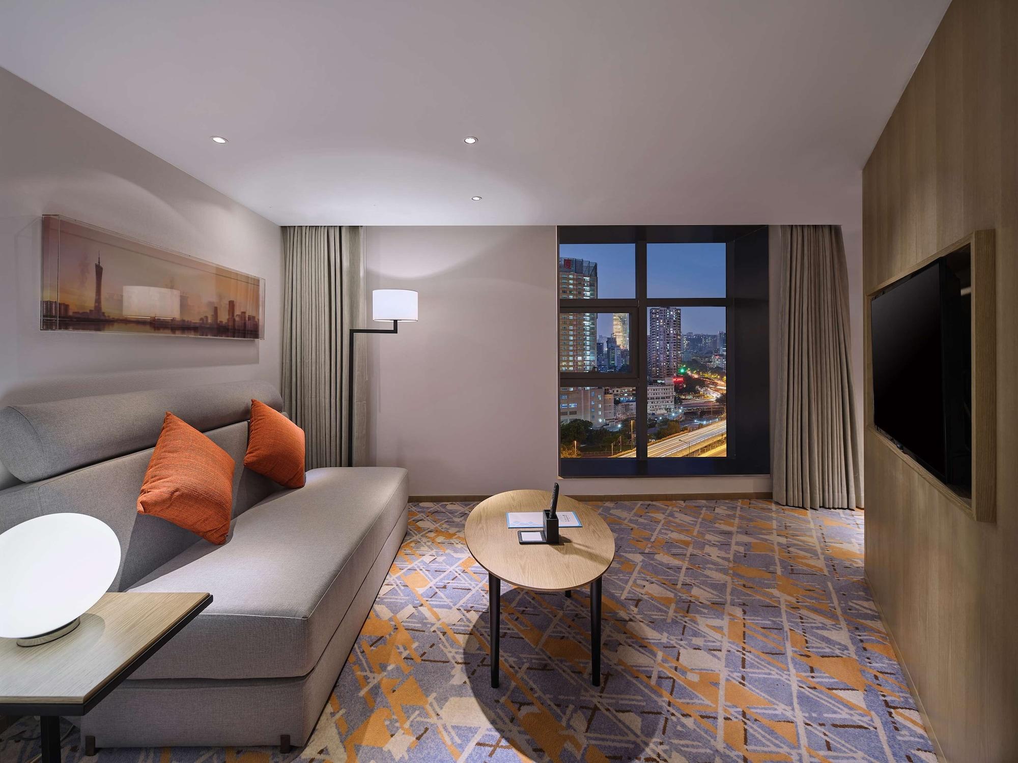 Hilton Garden Inn Guangzhou Tianhe - Free Shuttle Bus To Pazhou During Canton Fair Period And Buyers Registration Counter Available Hotel 4*