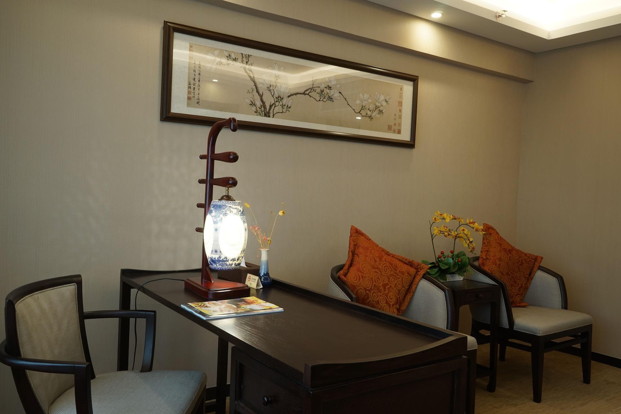 Hotel Guangdong Hotel-free Shuttle & Registration Counter Service During Fair