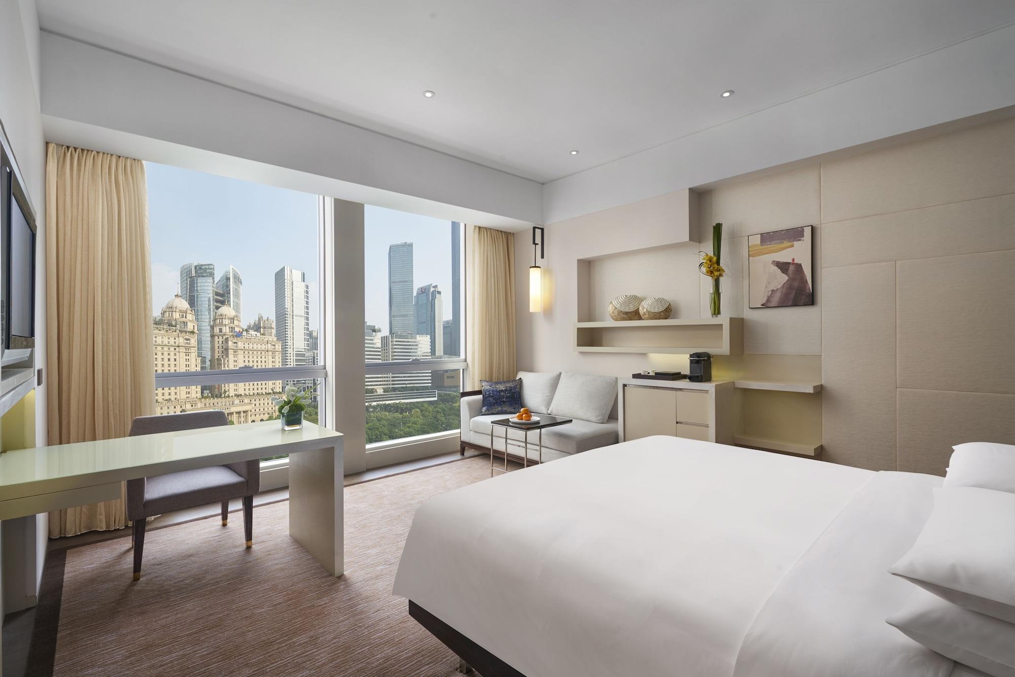 Grand Hyatt - Free Shuttle Between And Exhibition Center During Fair 5*
