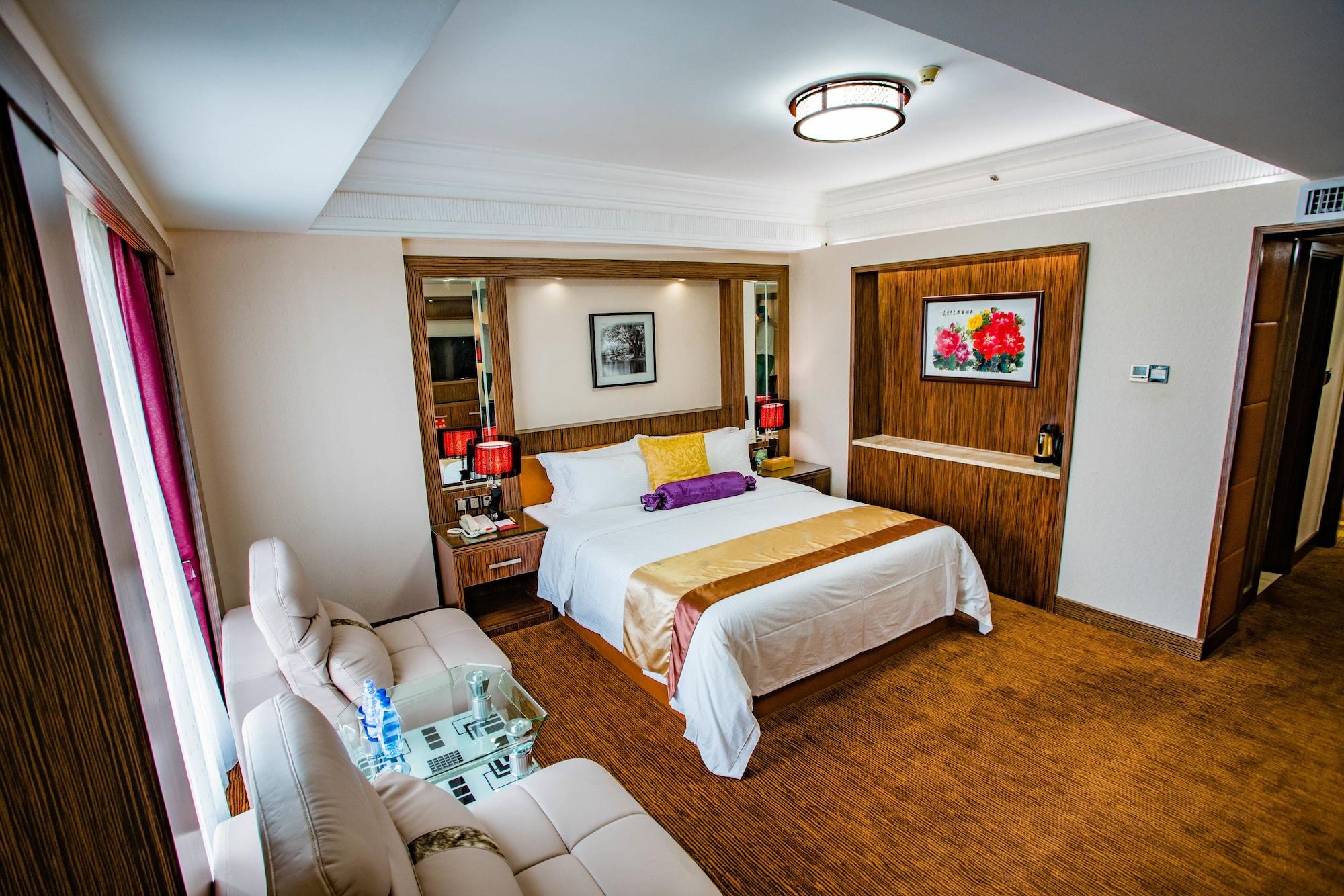Nanyang King's Gate Hotel--free Shuttle Service To Fair