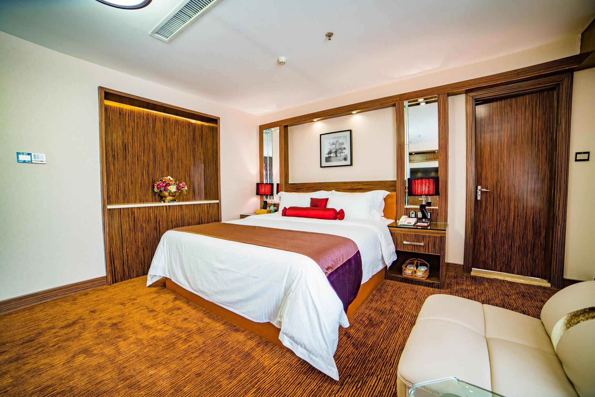 Nanyang King's Gate Hotel--free Shuttle Service To Fair Hotel 4*