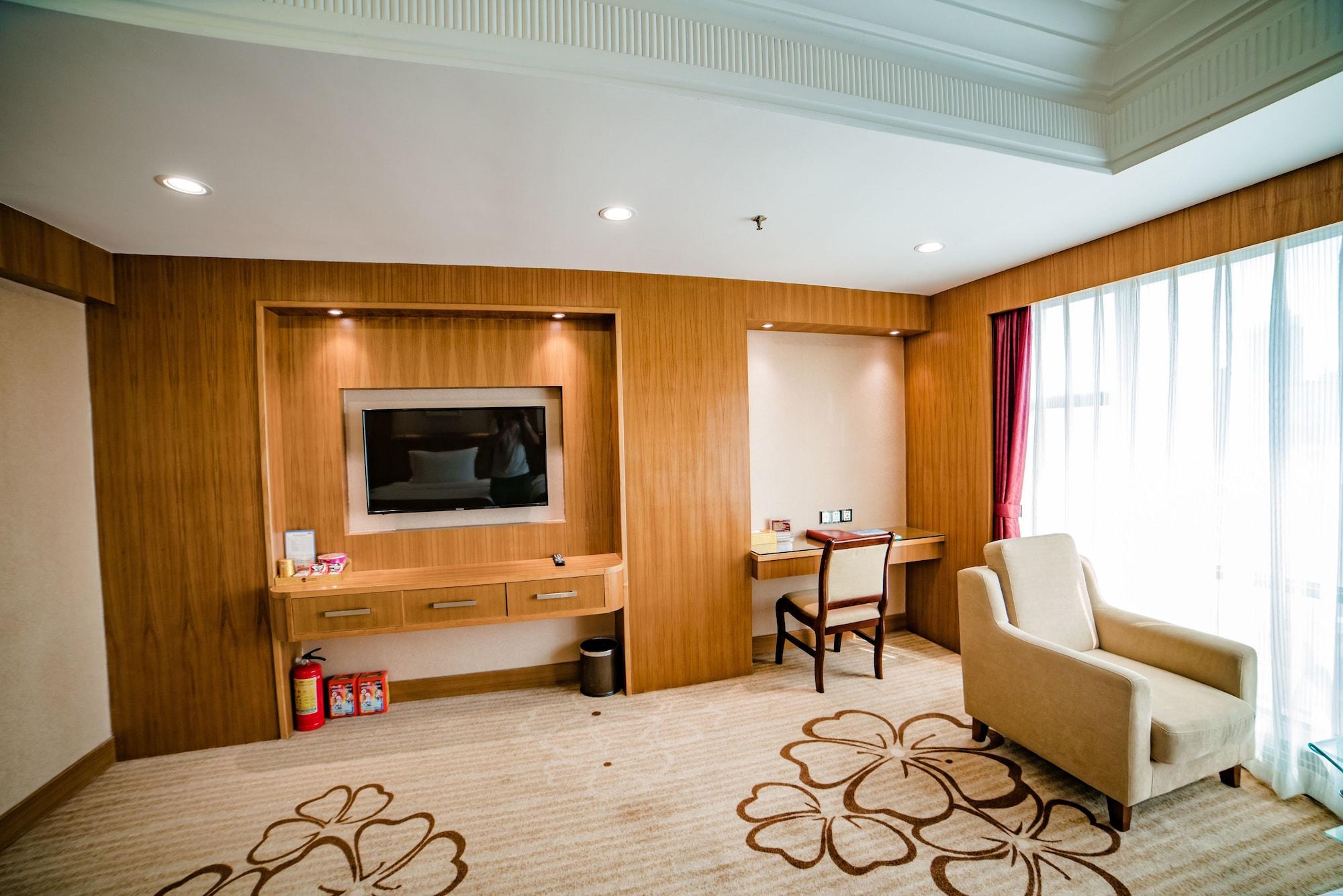 Nanyang King's Gate Hotel--free Shuttle Service To Fair 4*