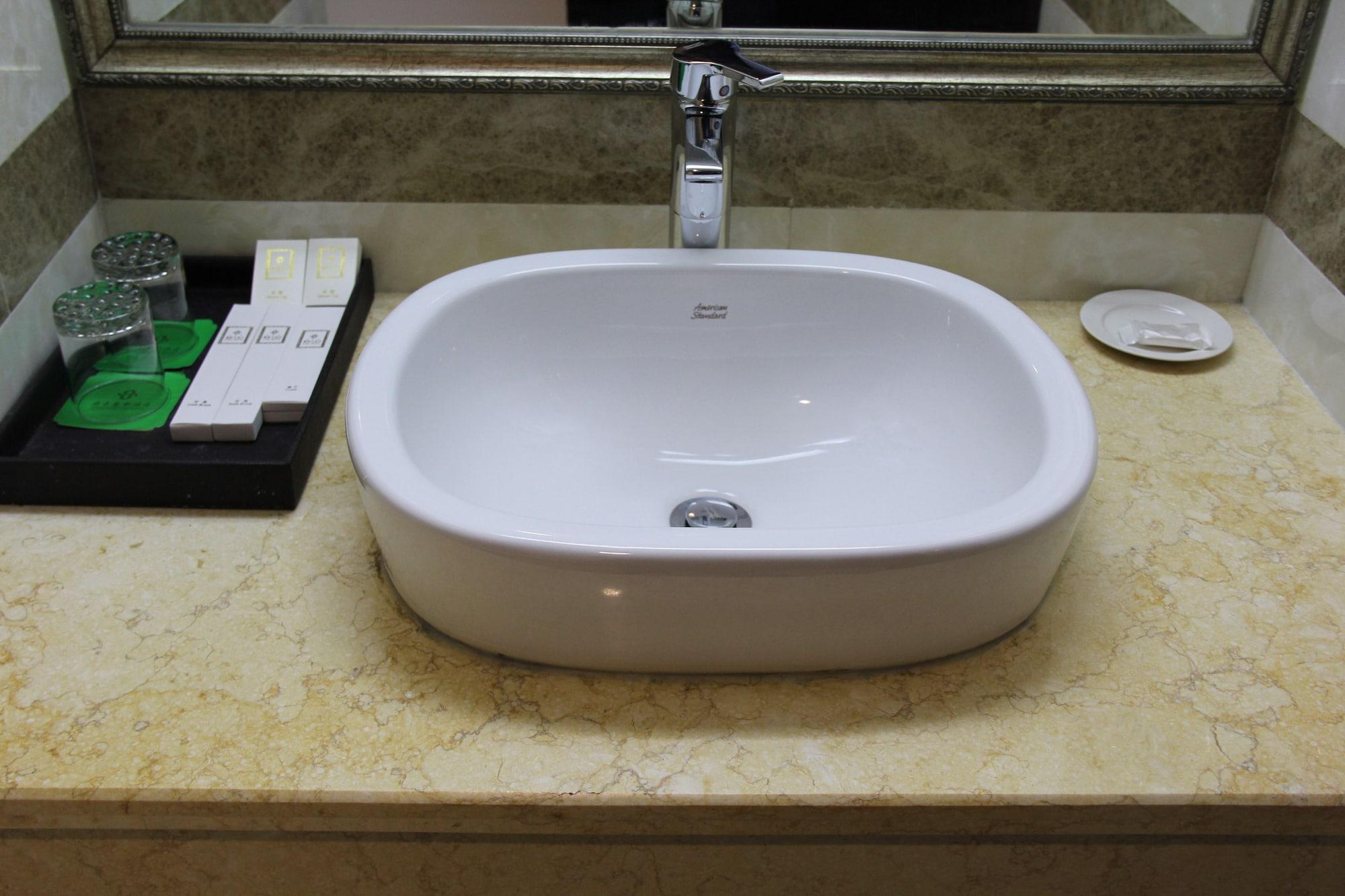 Guangyong Lido 3*
