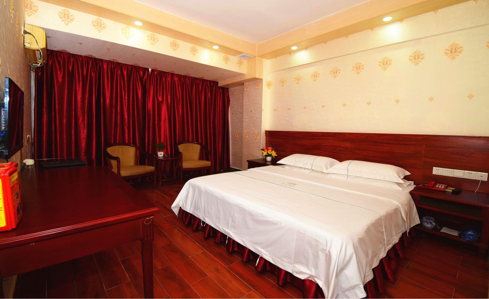 Hotel Junshan - Shuttle Bus For Fair 3*