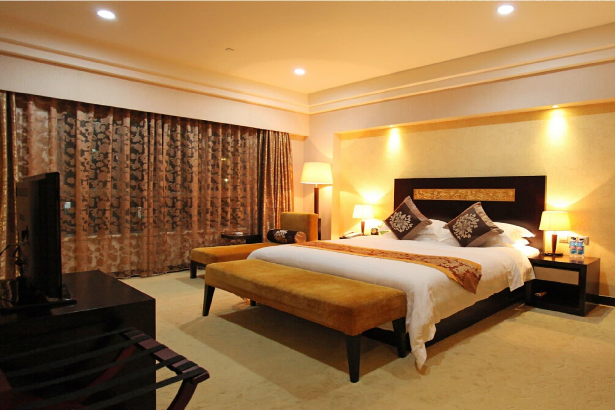 Landmark International Hotel 4*