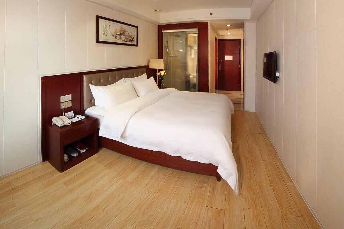 Shi Liu Hotel 3*