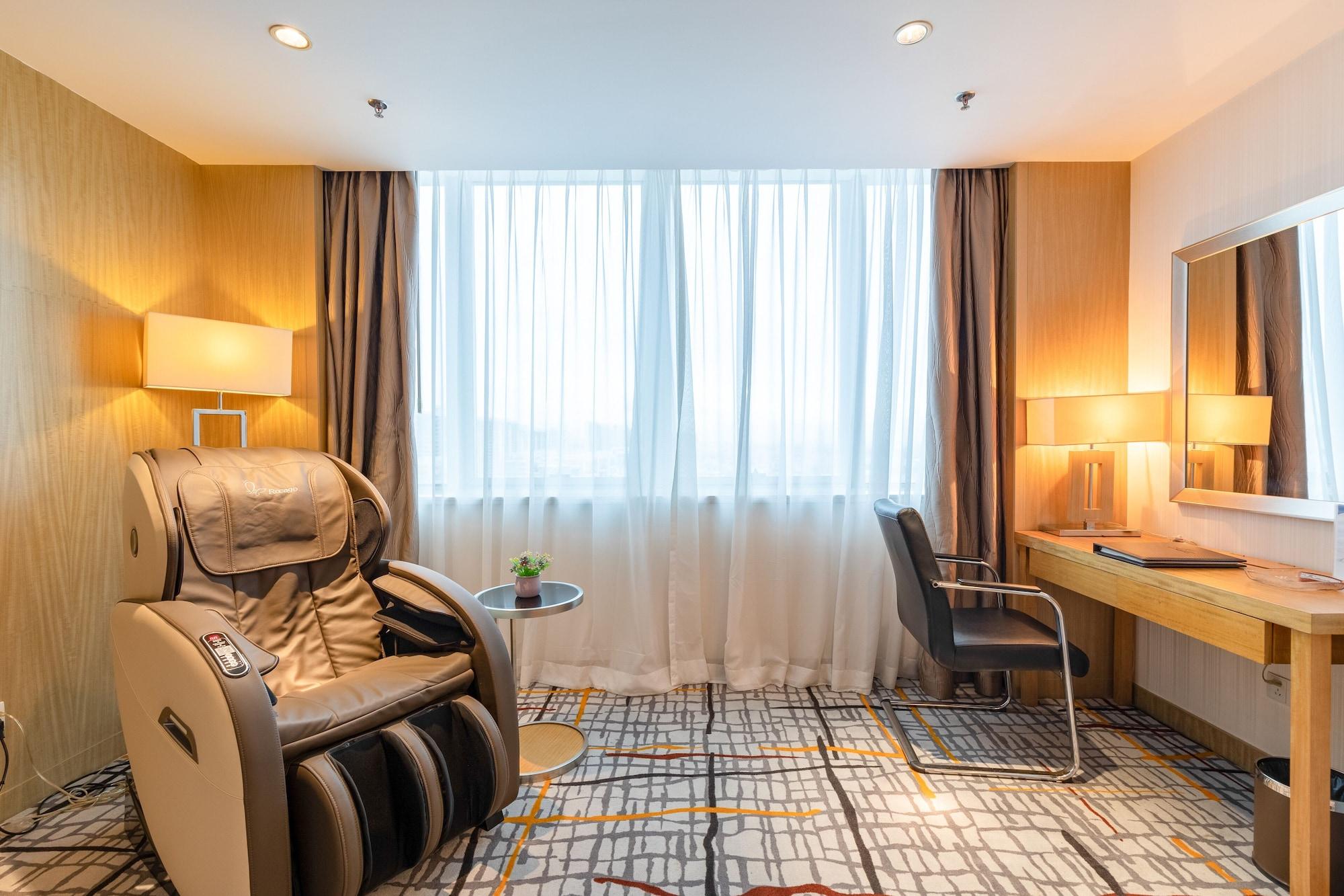 Pearl River International - Canmetro Line 11 Yijing Lu Station Hotel Guangzhou