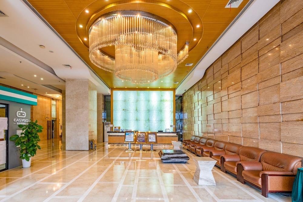Pearl River International - Canmetro Line 11 Yijing Lu Station Hotel 4*