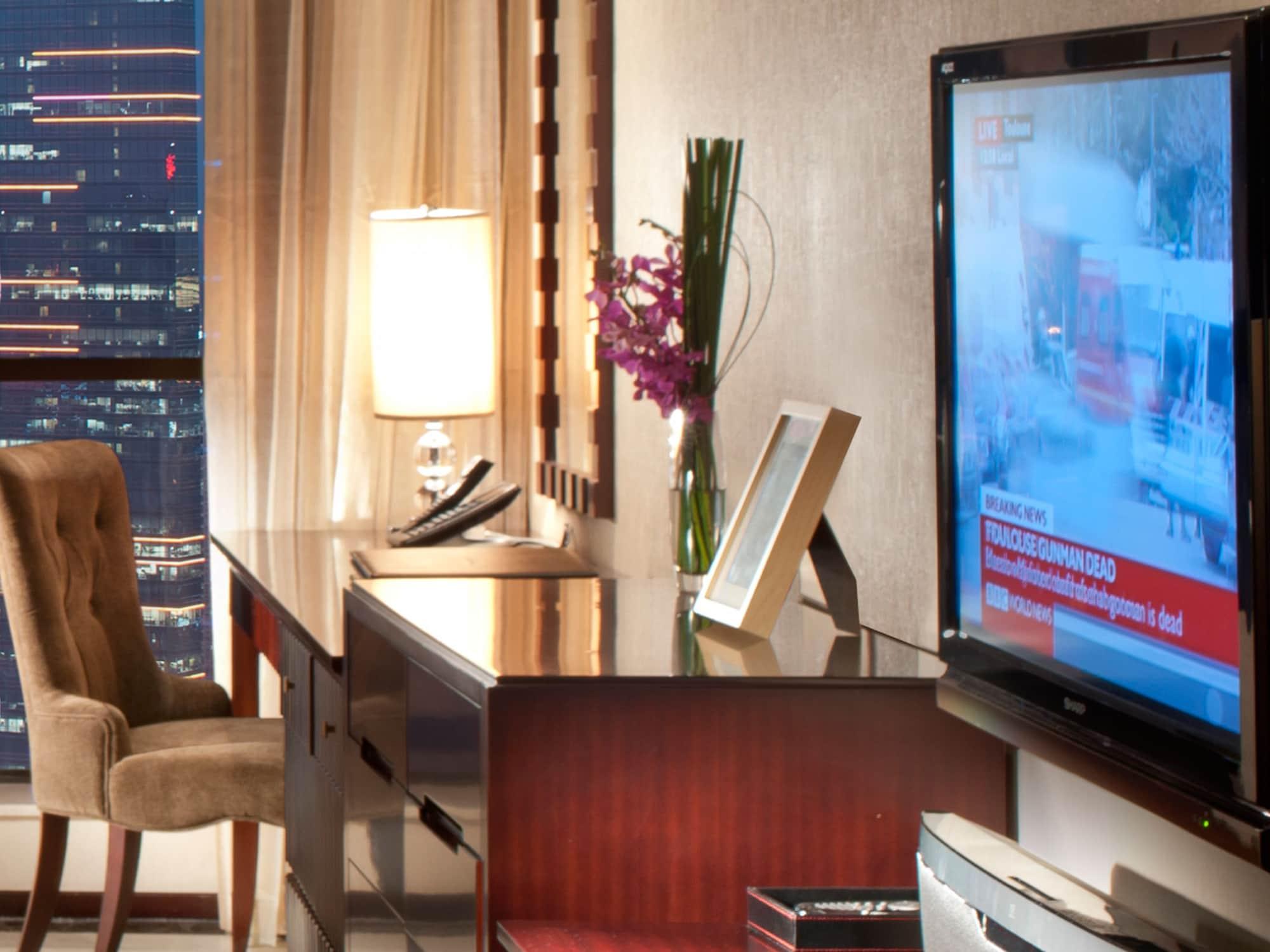 Oakwood Premier Aparthotel 5*