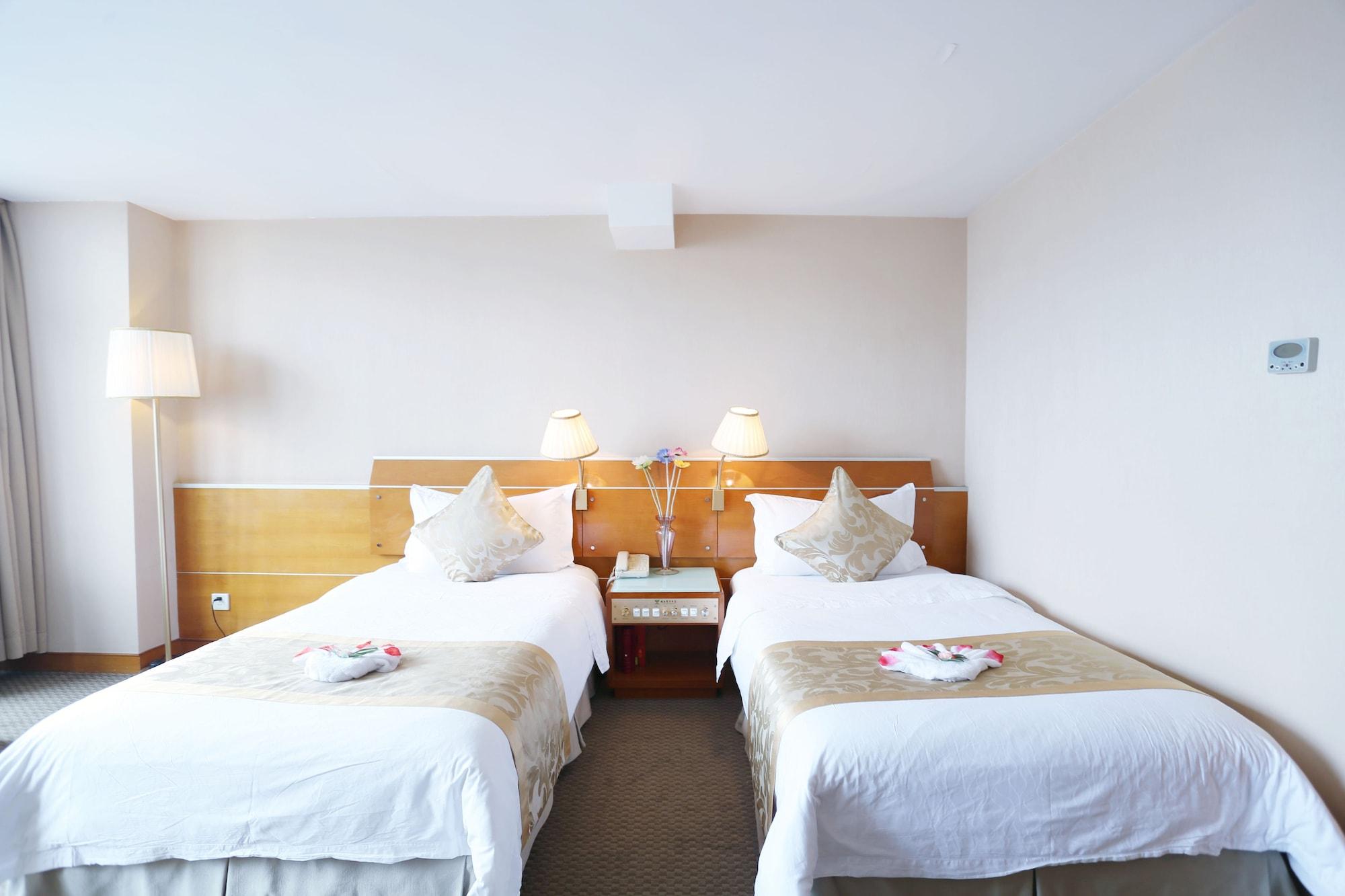 Hotel Yihe Ouzhuang 4*