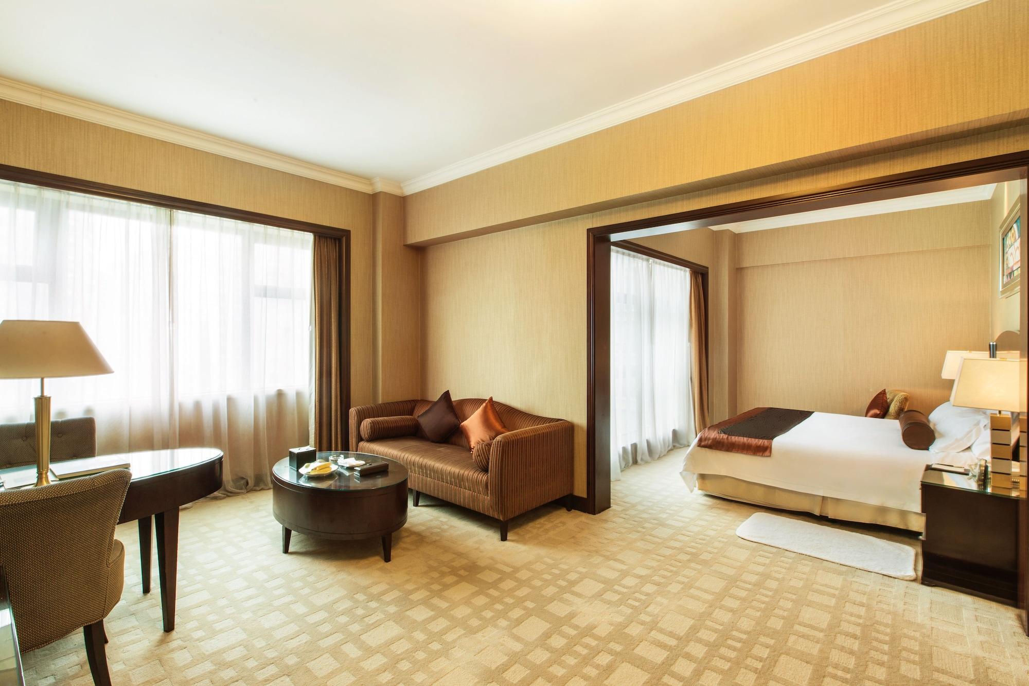 Grand International Hotel