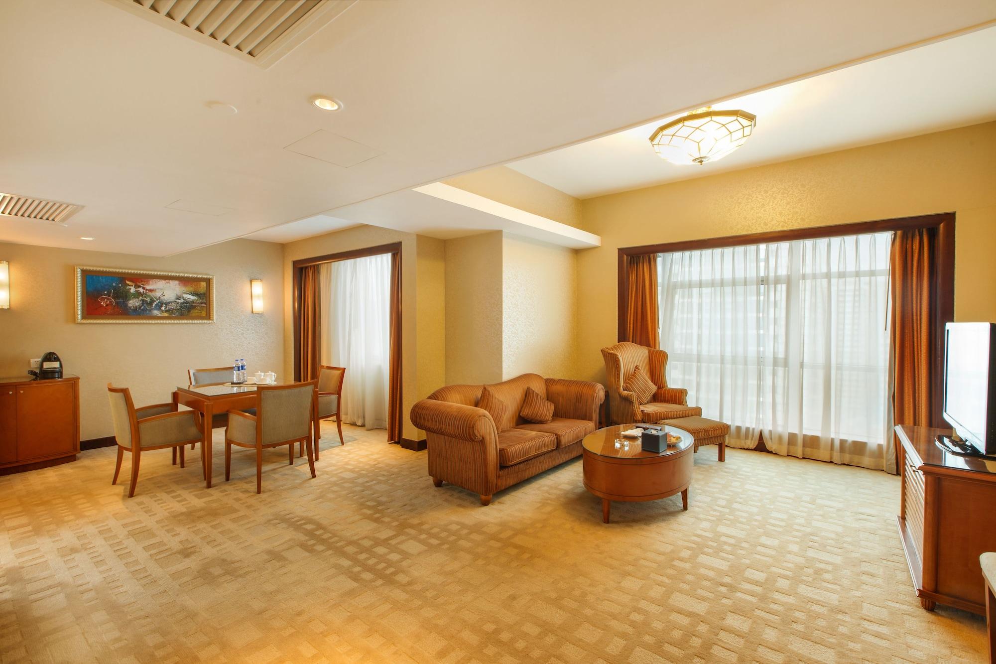 Hotel Grand International 5*