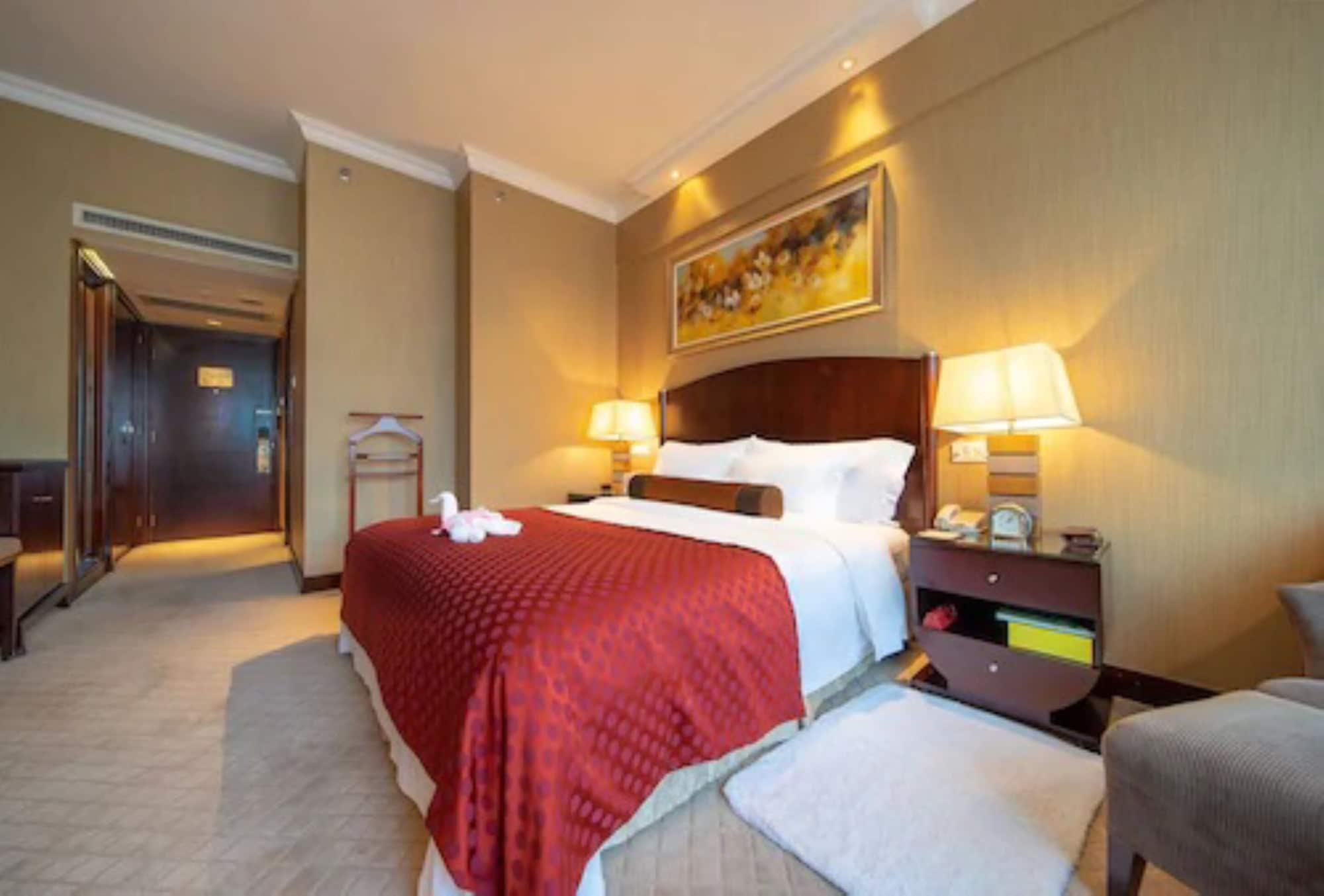 Grand International Hotel 5*