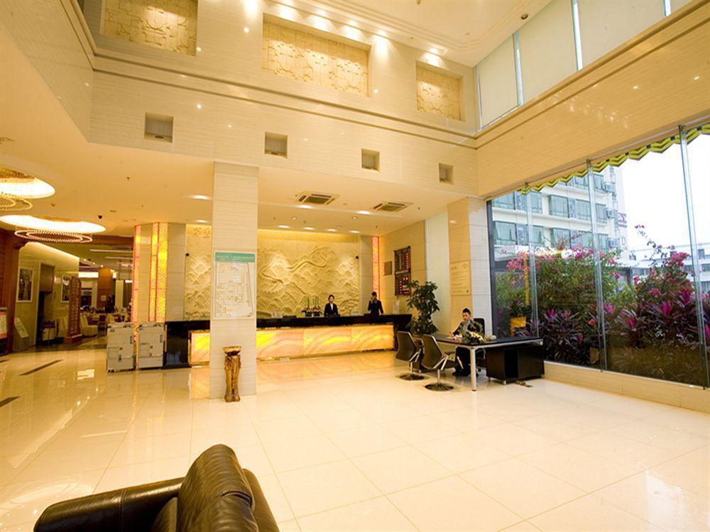 Hotel Holiday Villa