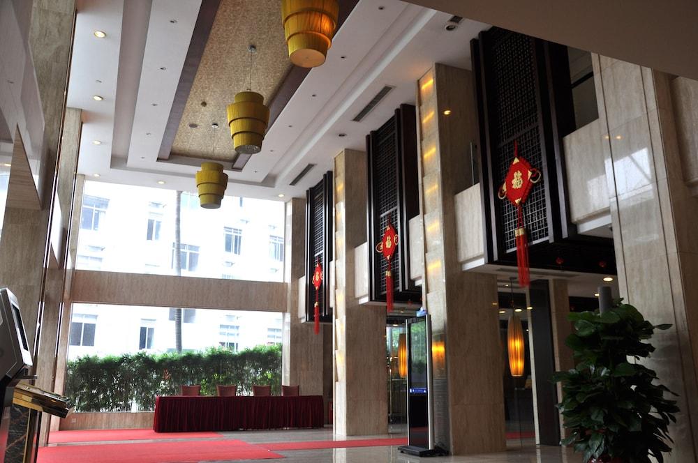 Hotel King Garden 3*
