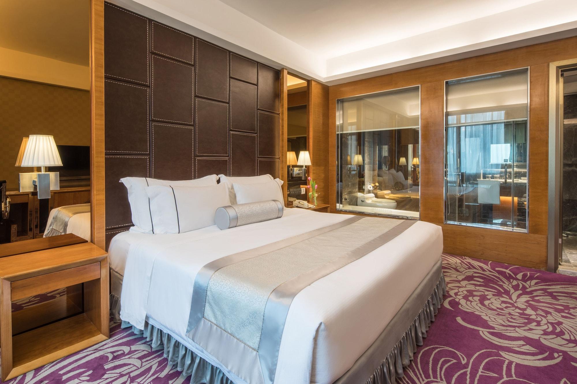 International Guangdong - Free Shuttle Bus To Fair Complex & Overseas Buyer Registration Services During Fair Period Hotel 5*