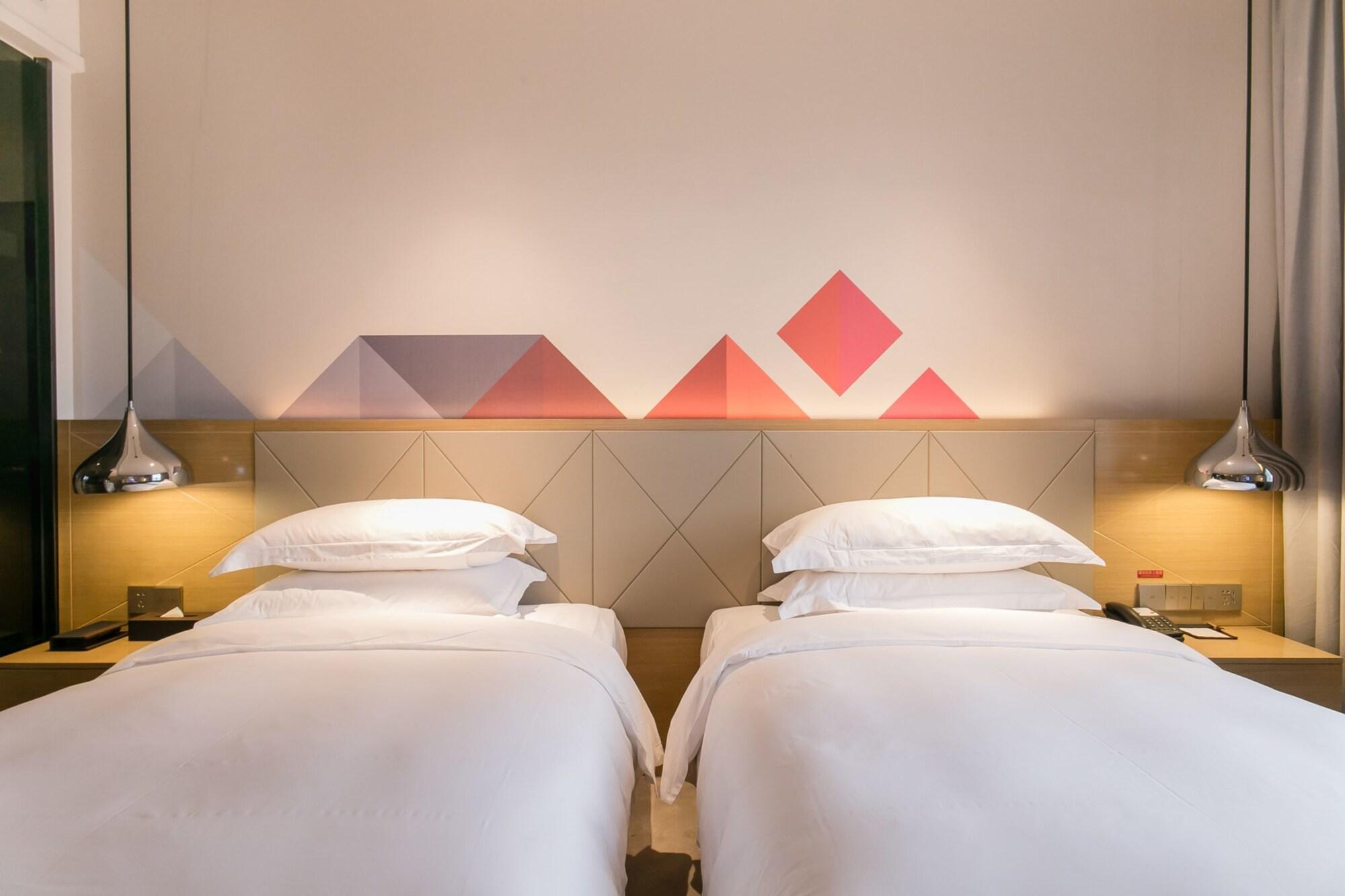 Borrman International Tower Chigang Metro Station Flagship Branch Hotel 4*