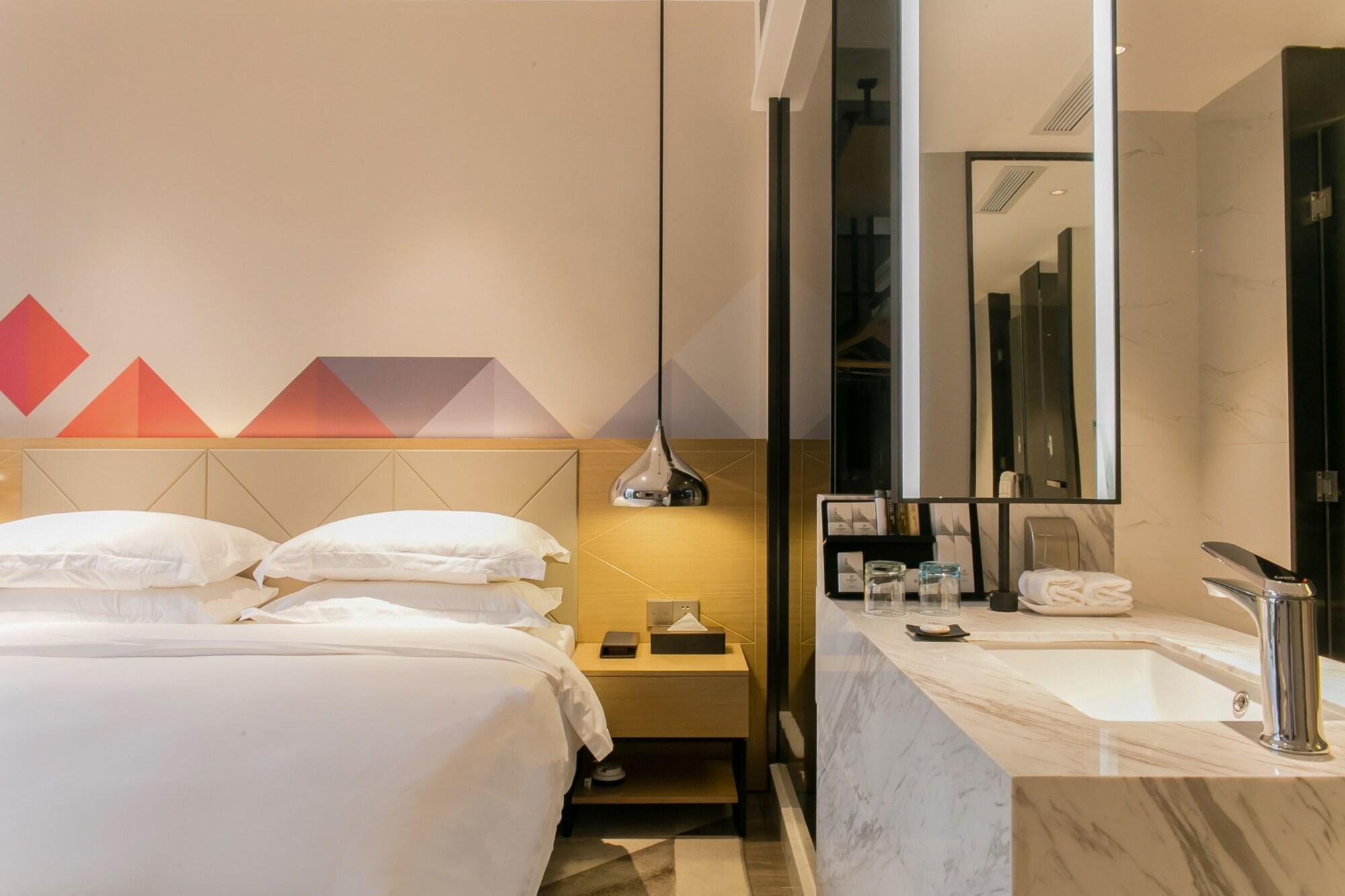Borrman International Tower Chigang Metro Station Flagship Branch 4*