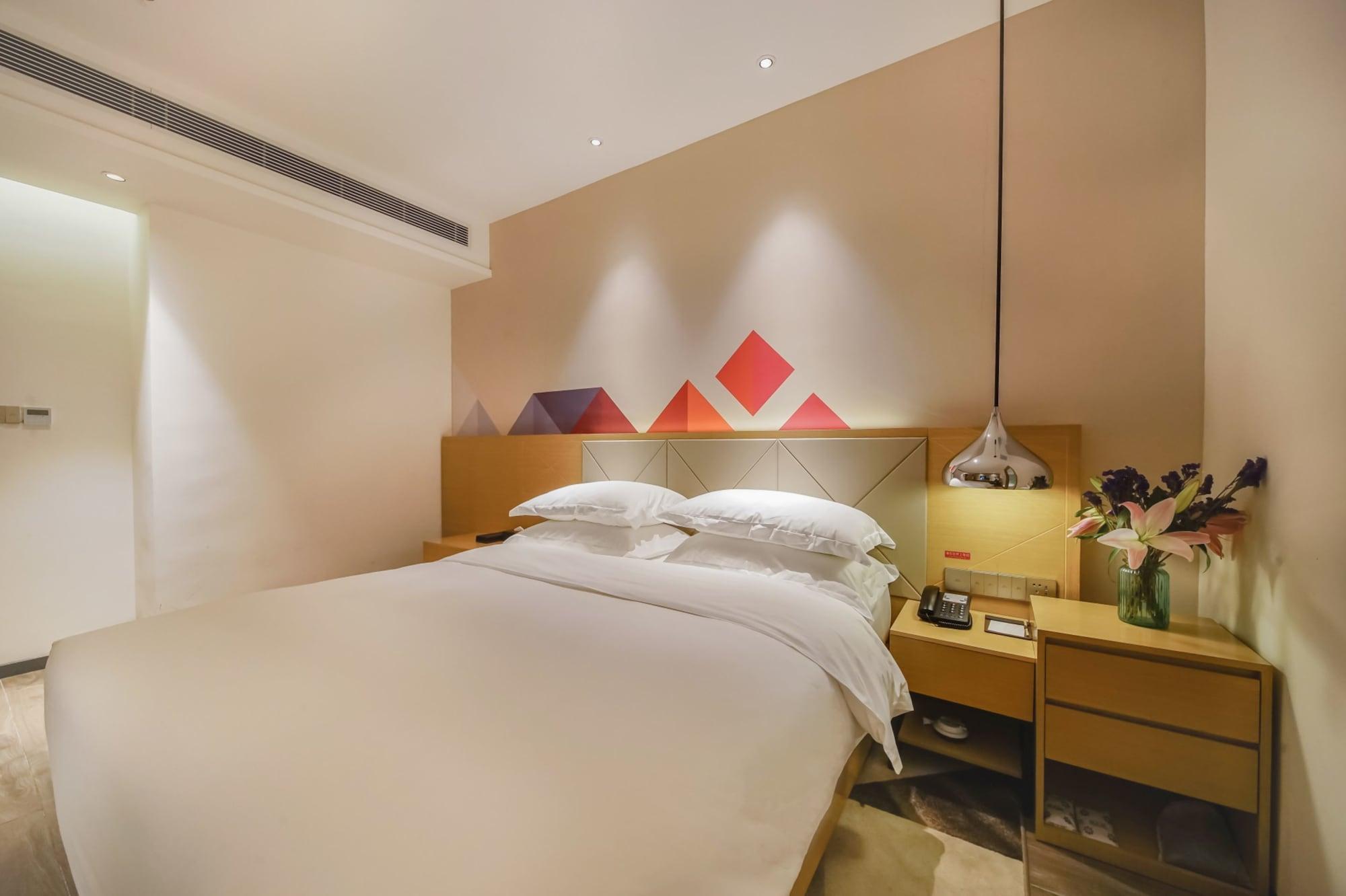 Borrman International Tower Chigang Metro Station Flagship Branch 4*