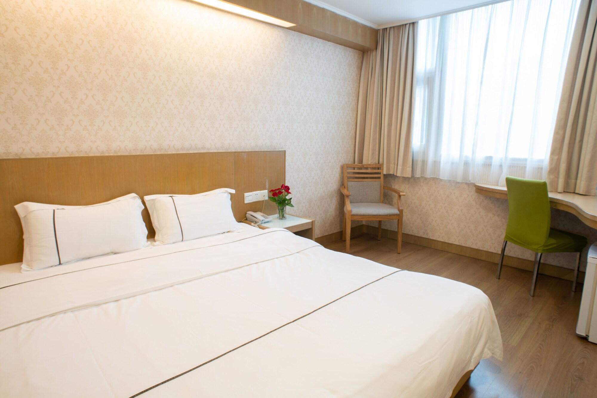 Xin Yue Xin Hotel 3*