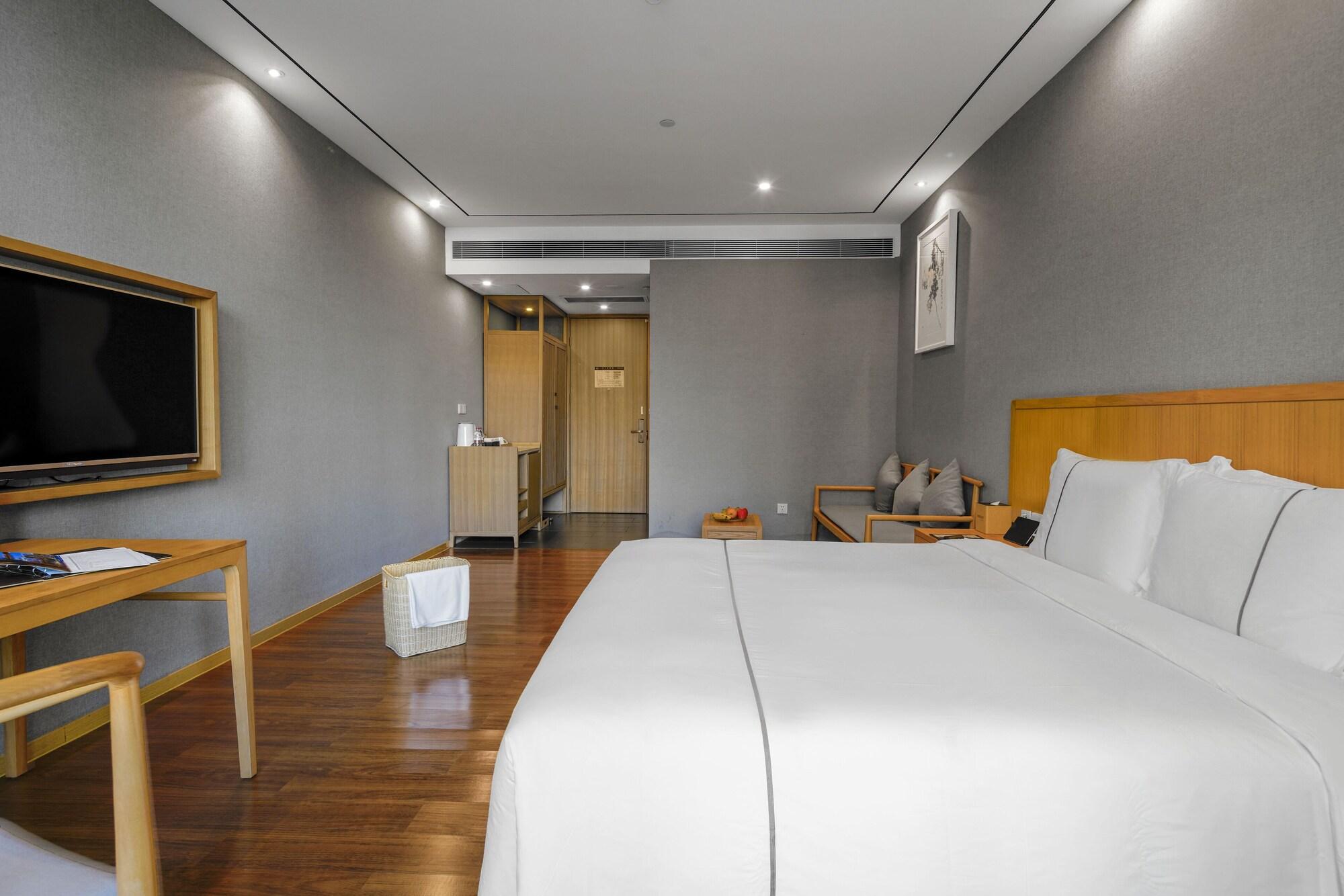 Hotel H' Elite Hotel- Free Fair Shuttle Bus And Registration Counter 4*