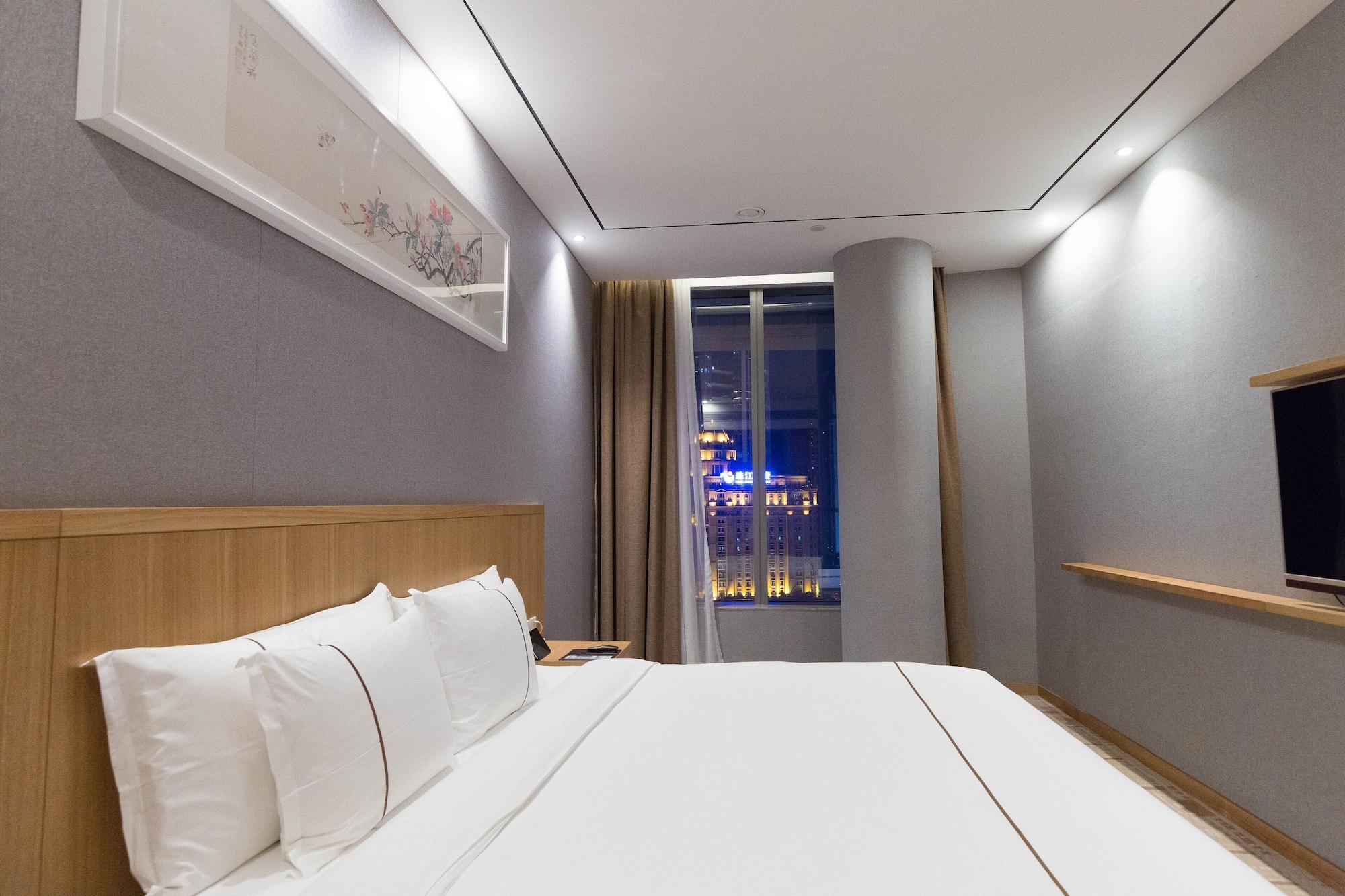 H' Elite Hotel- Free Fair Shuttle Bus And Registration Counter Hotel