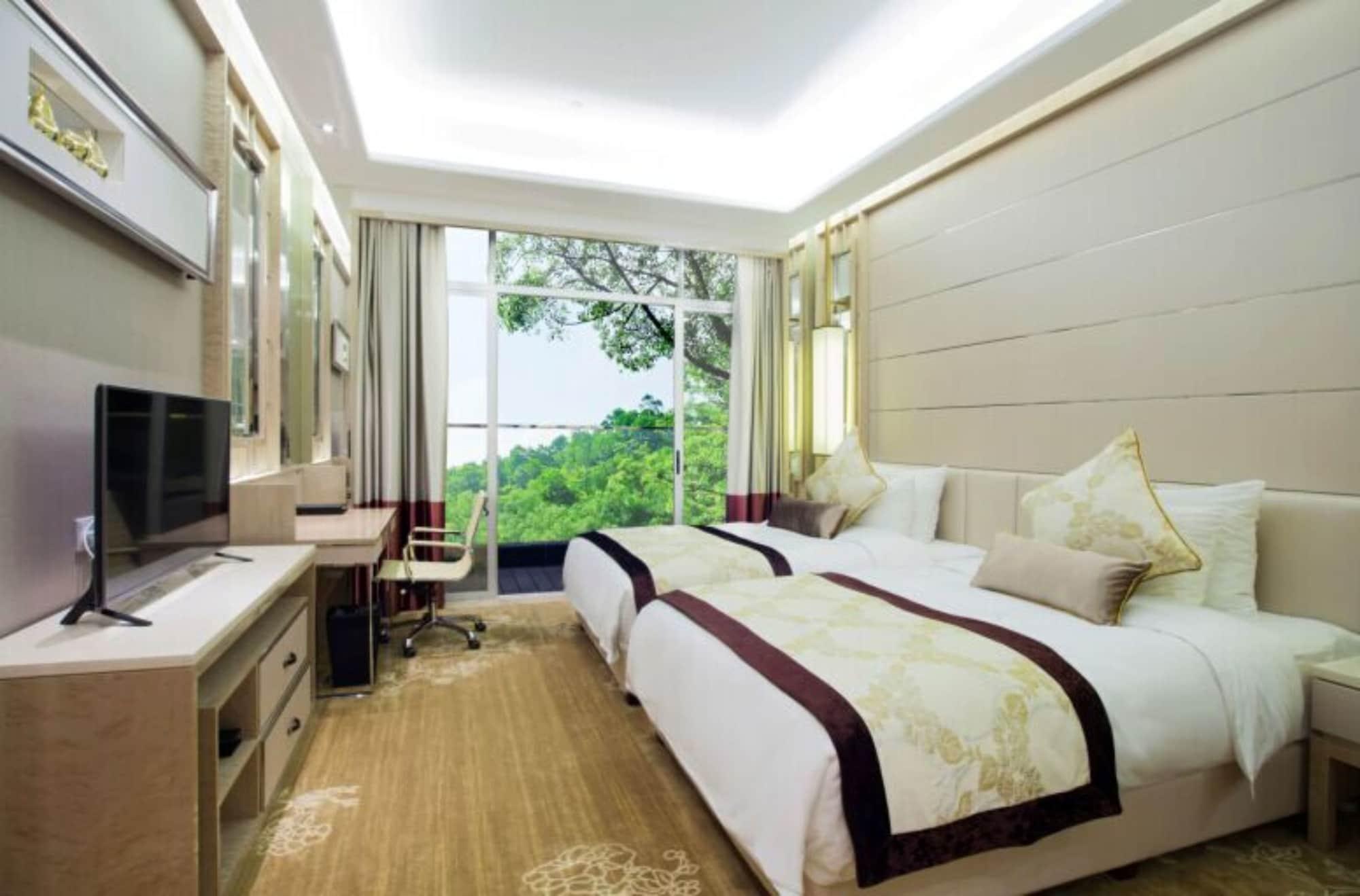 Hotel Easeland 4*