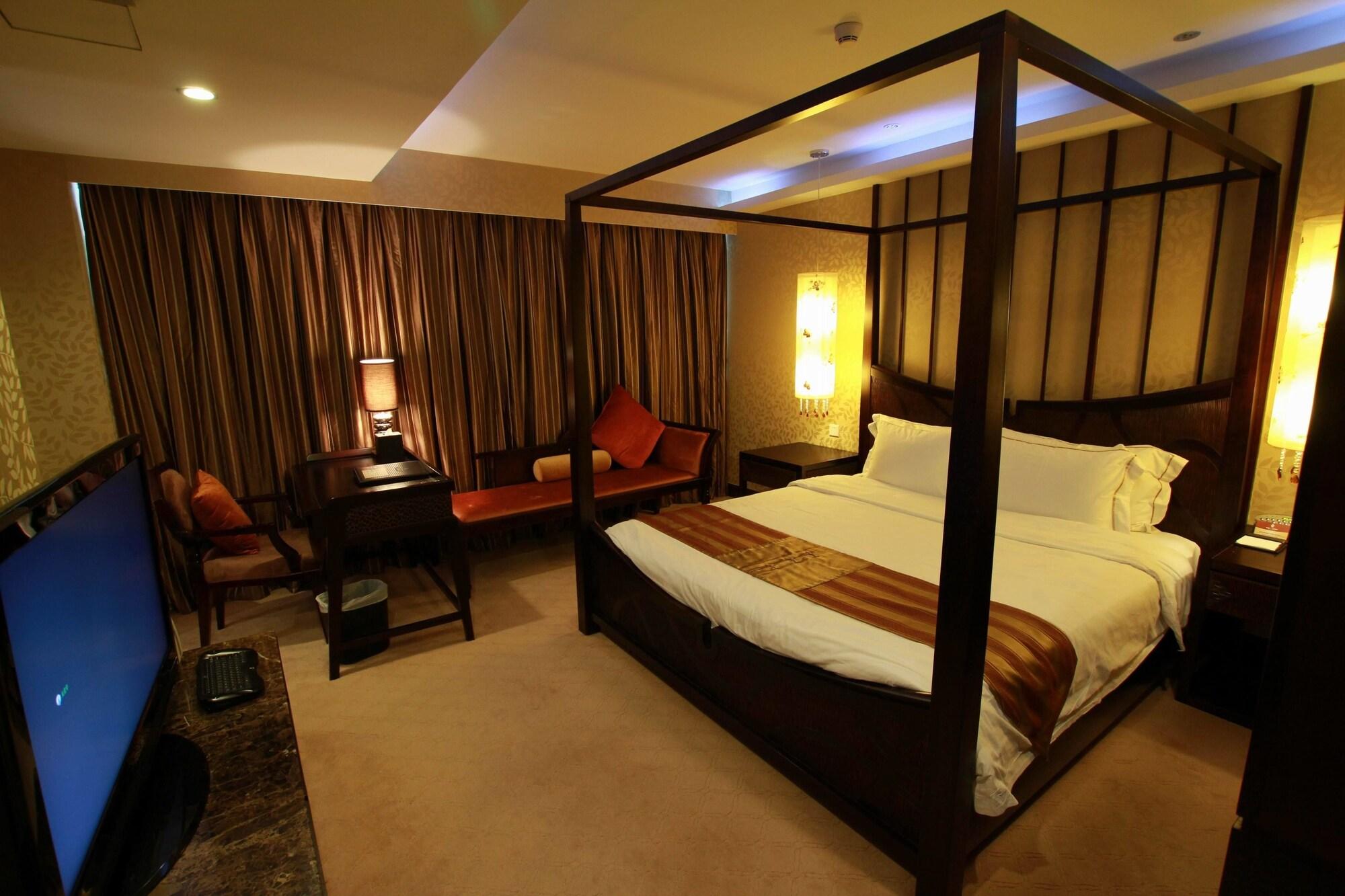 Hotel Fortune 4*