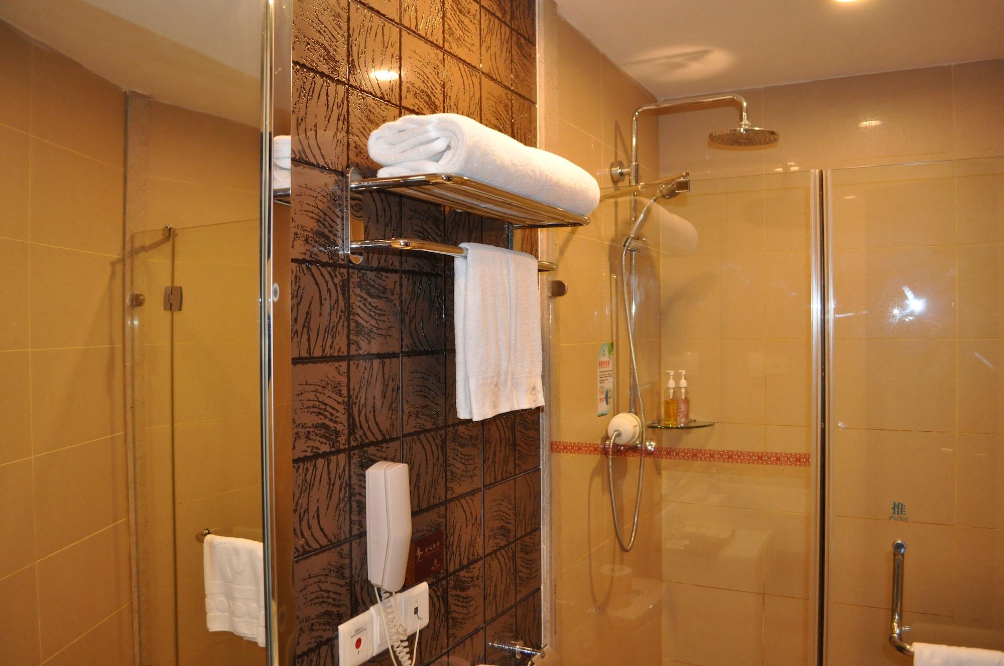 Fortune Hotel 4*