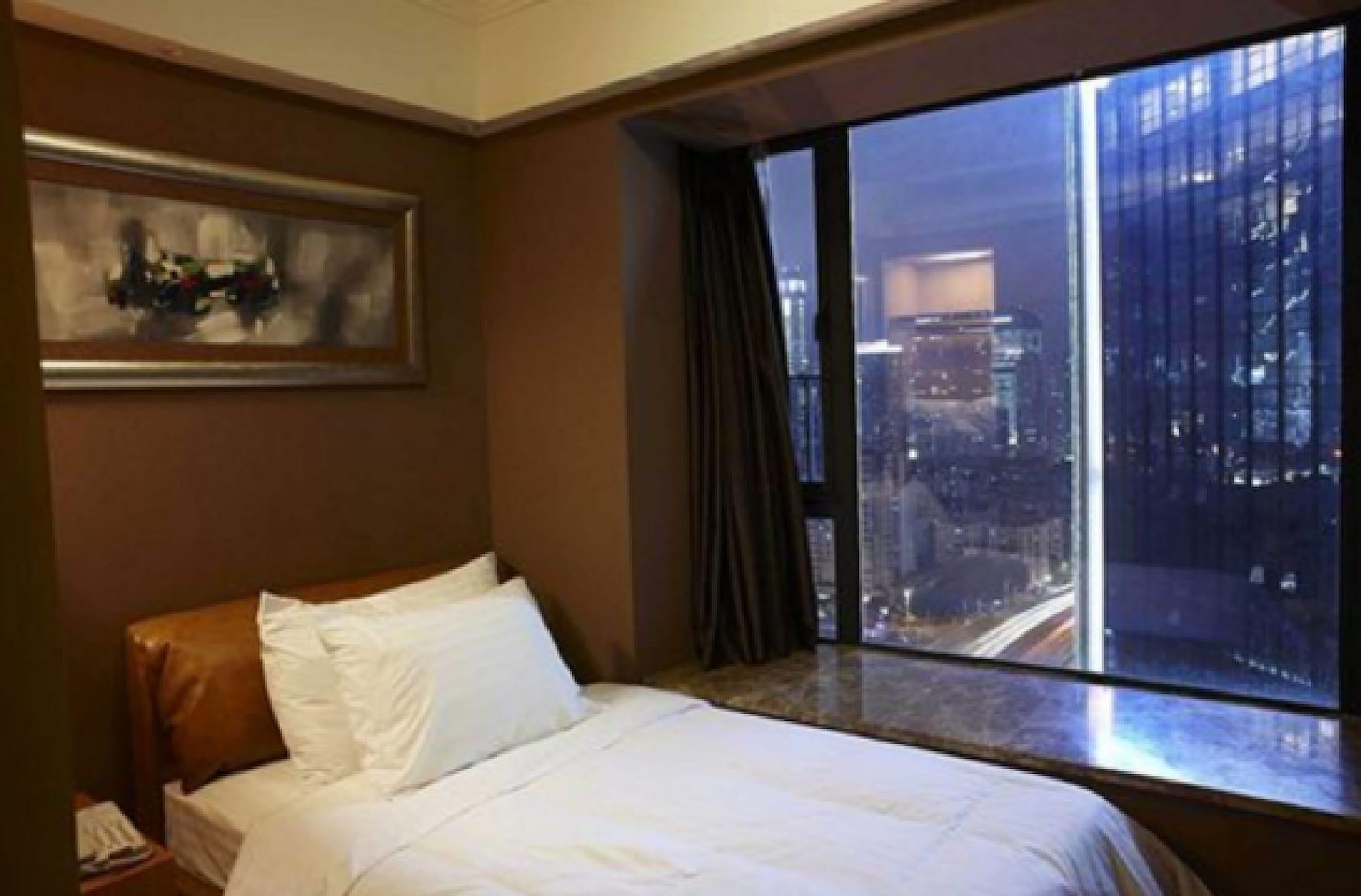 Dan Executive Zhujiang New Town-freeshuttle Bus To Cantonfair Duringcanton Fair Period Guangzhou