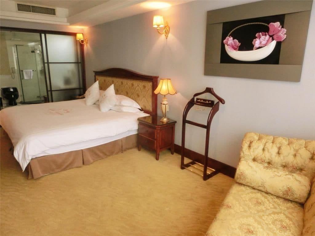 Hotel Canton 4*