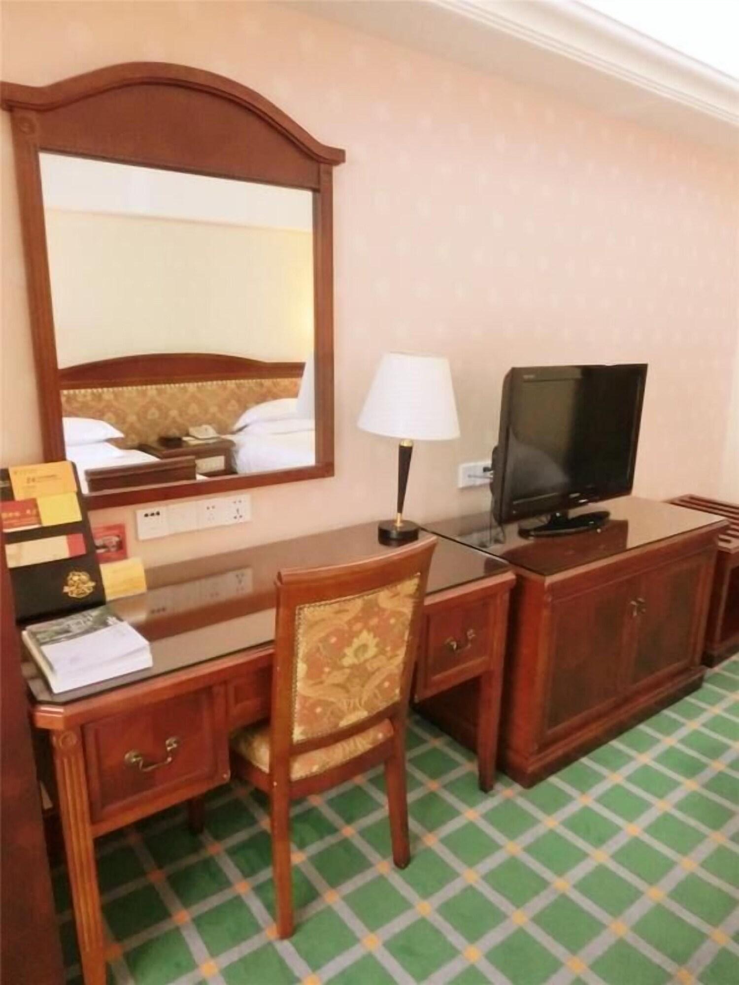 Hotel Canton Hotel 4*