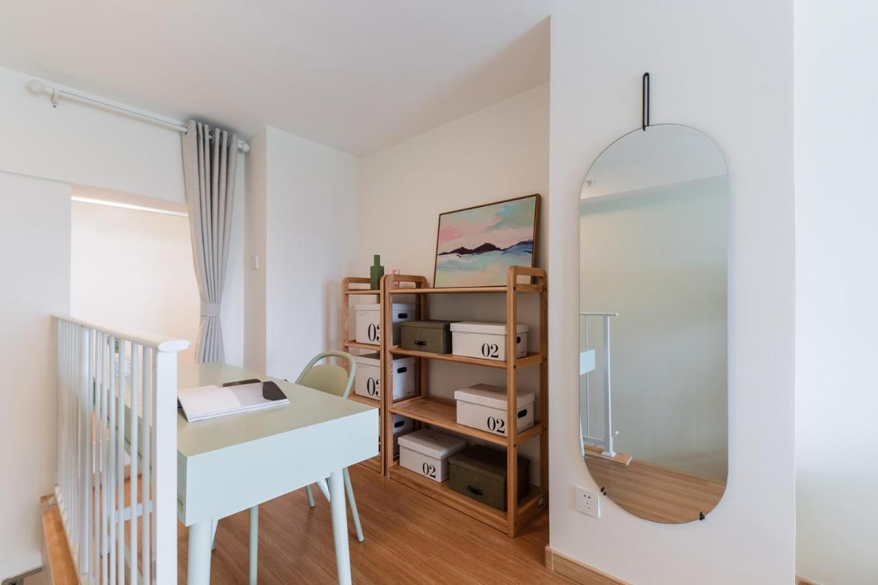 Vanke Apartment: South Railway Station Expo Park
