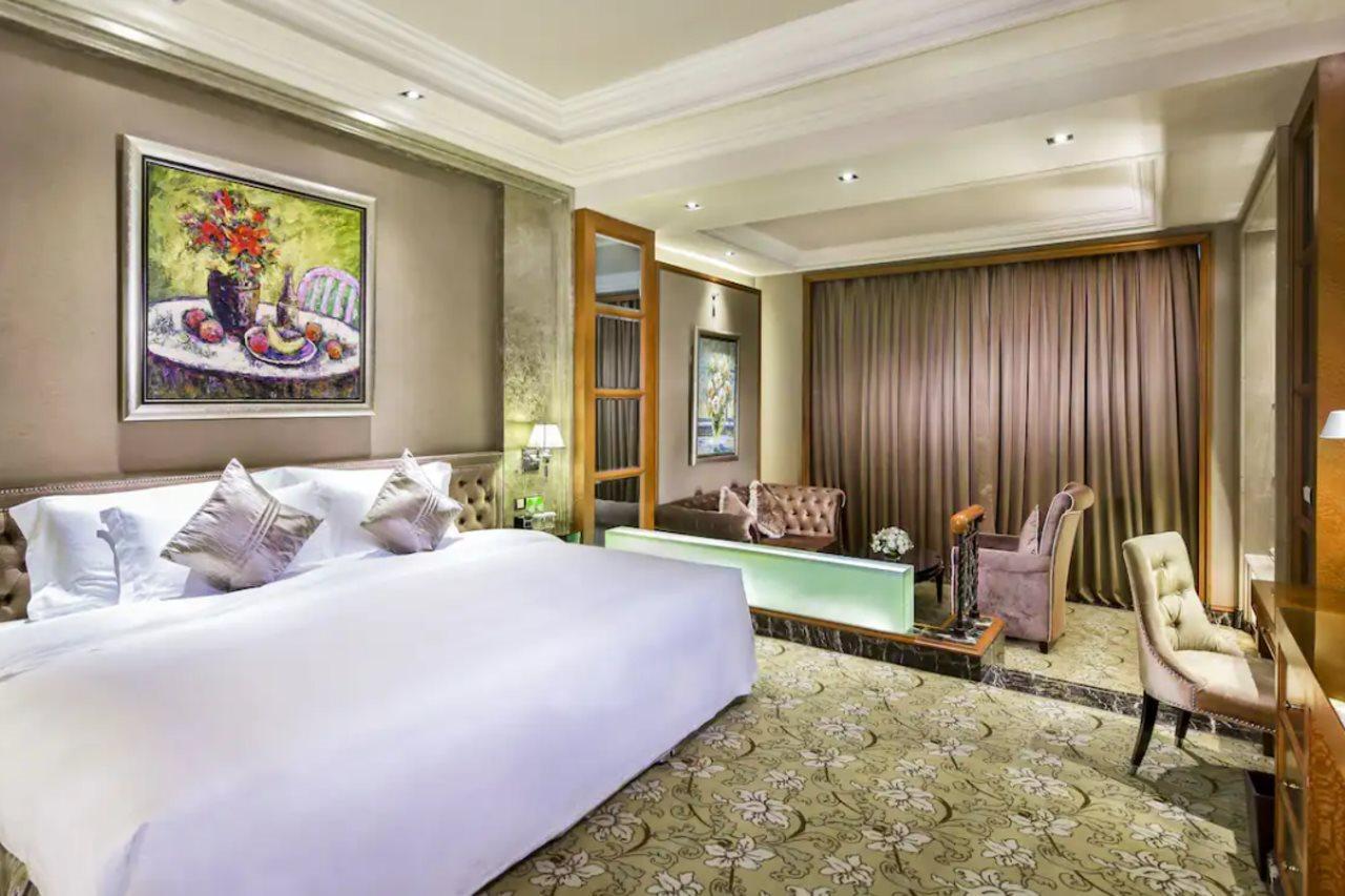 Chateau Starriver Peninsula 5* Guangzhou