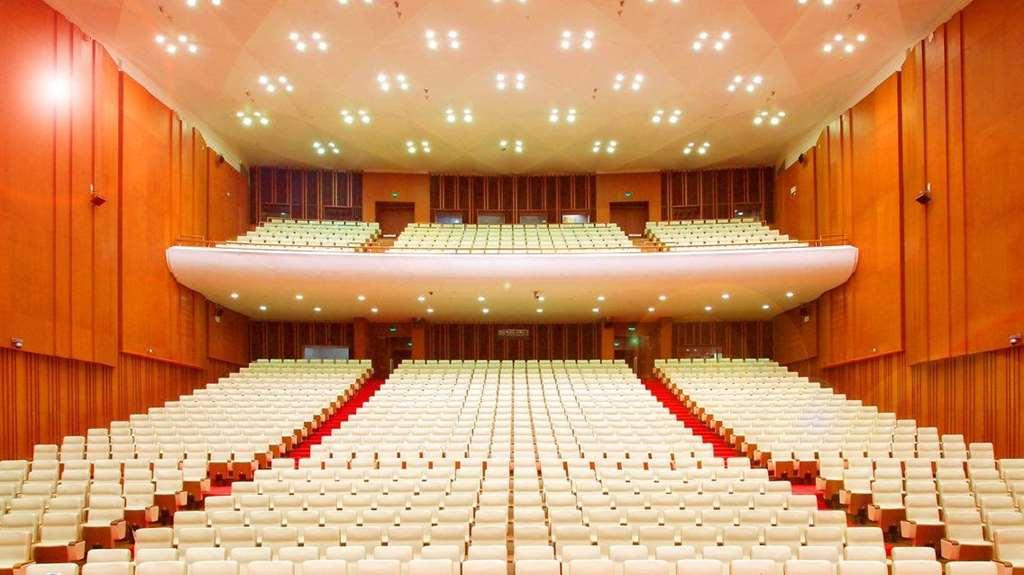 Hotel Baiyun International Convention Center 5*