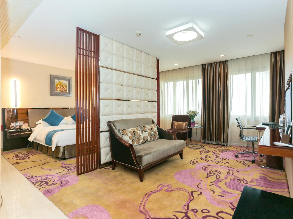 Easun Guotai Hotel 4*